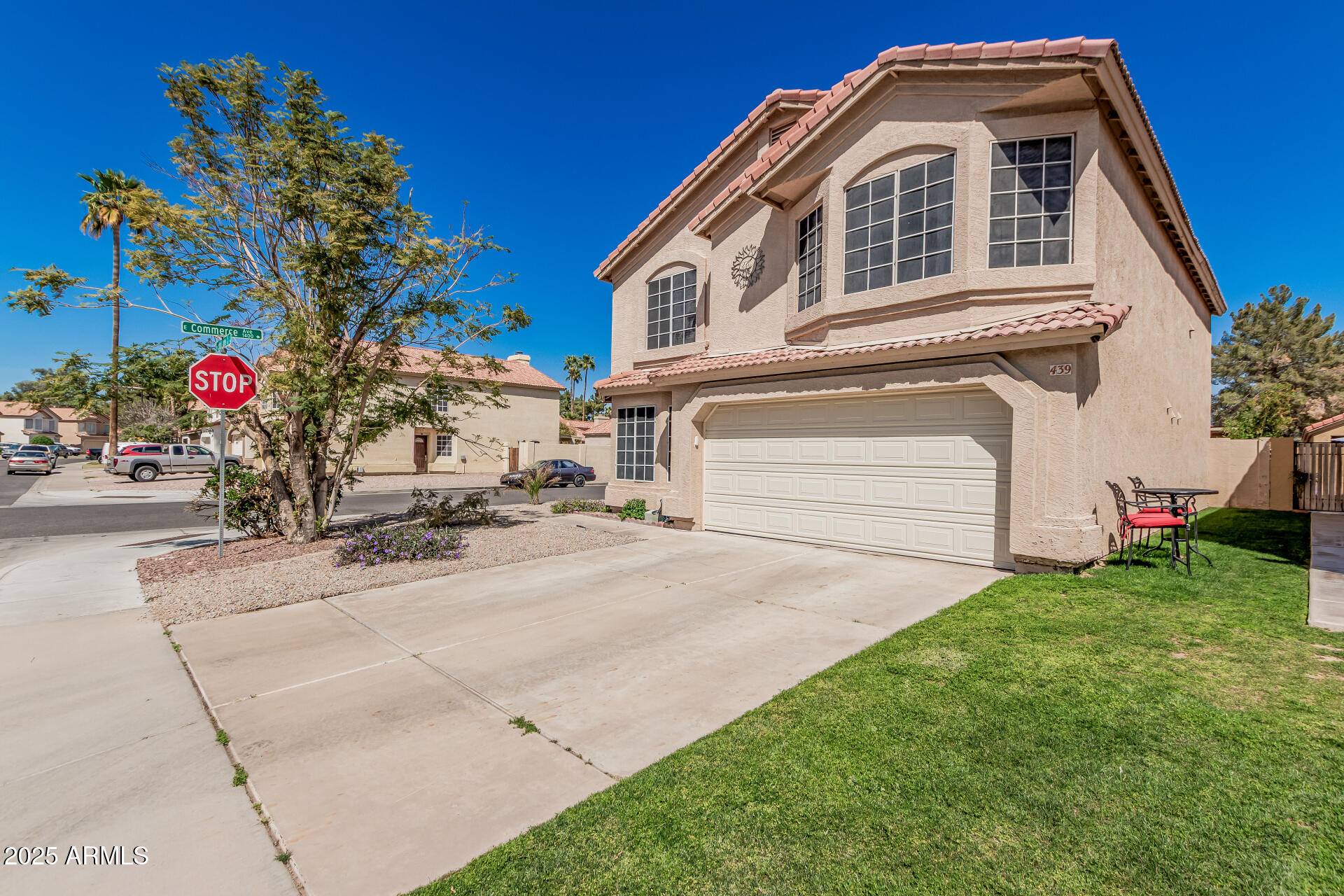 439 N COBBLESTONE Street