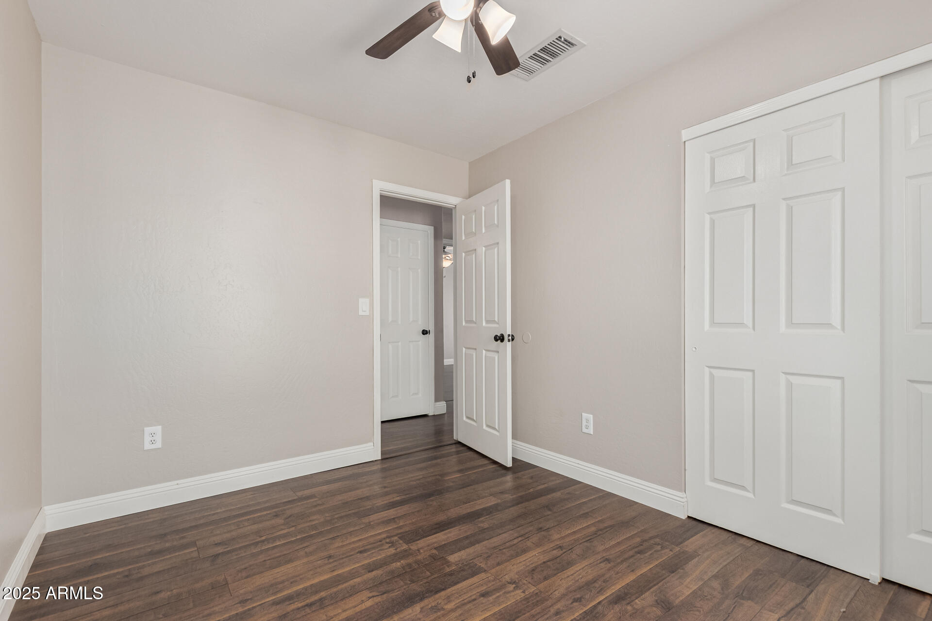 439 N COBBLESTONE Street