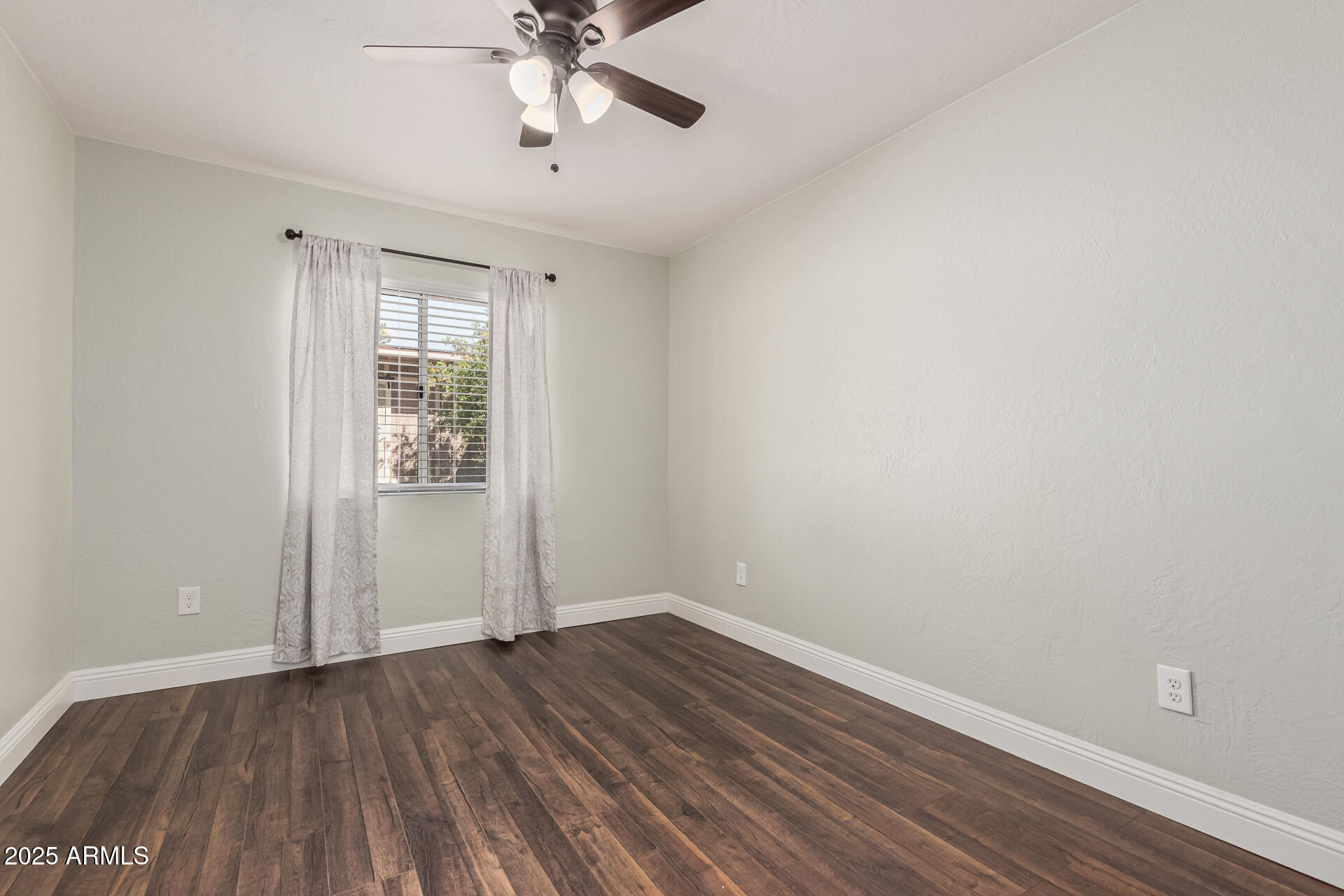 439 N COBBLESTONE Street