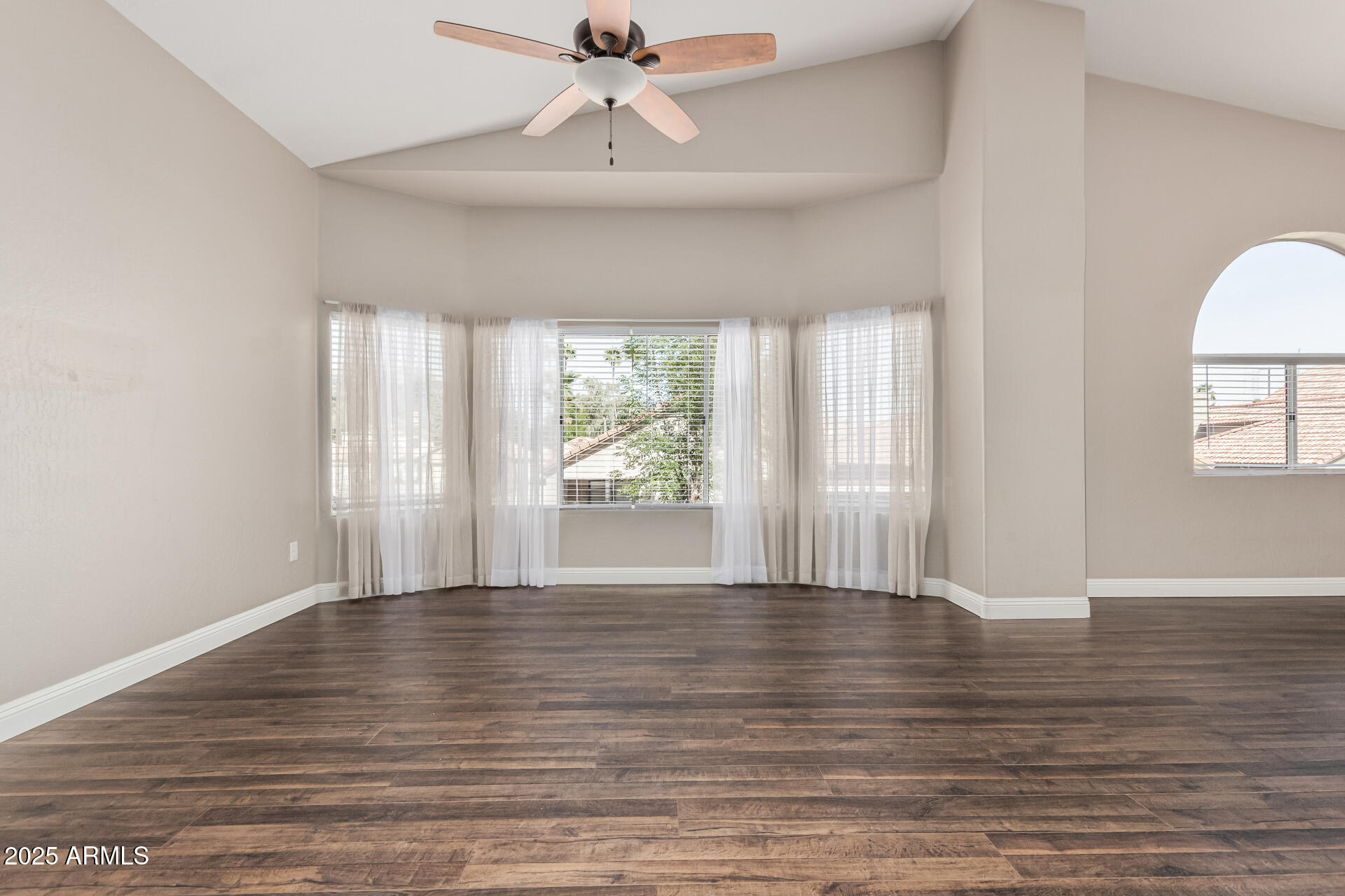 439 N COBBLESTONE Street