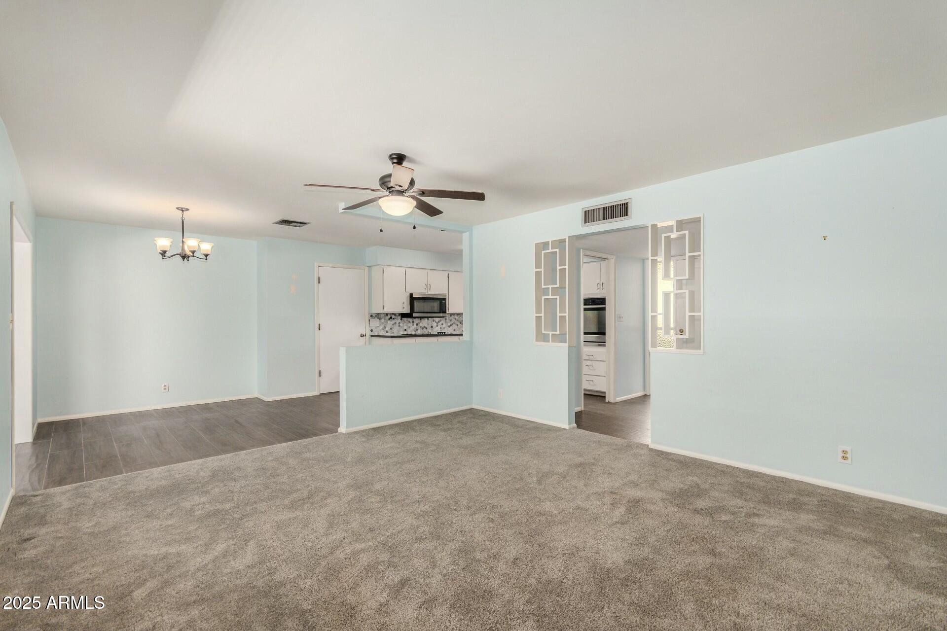 5865 E ANAHEIM Street