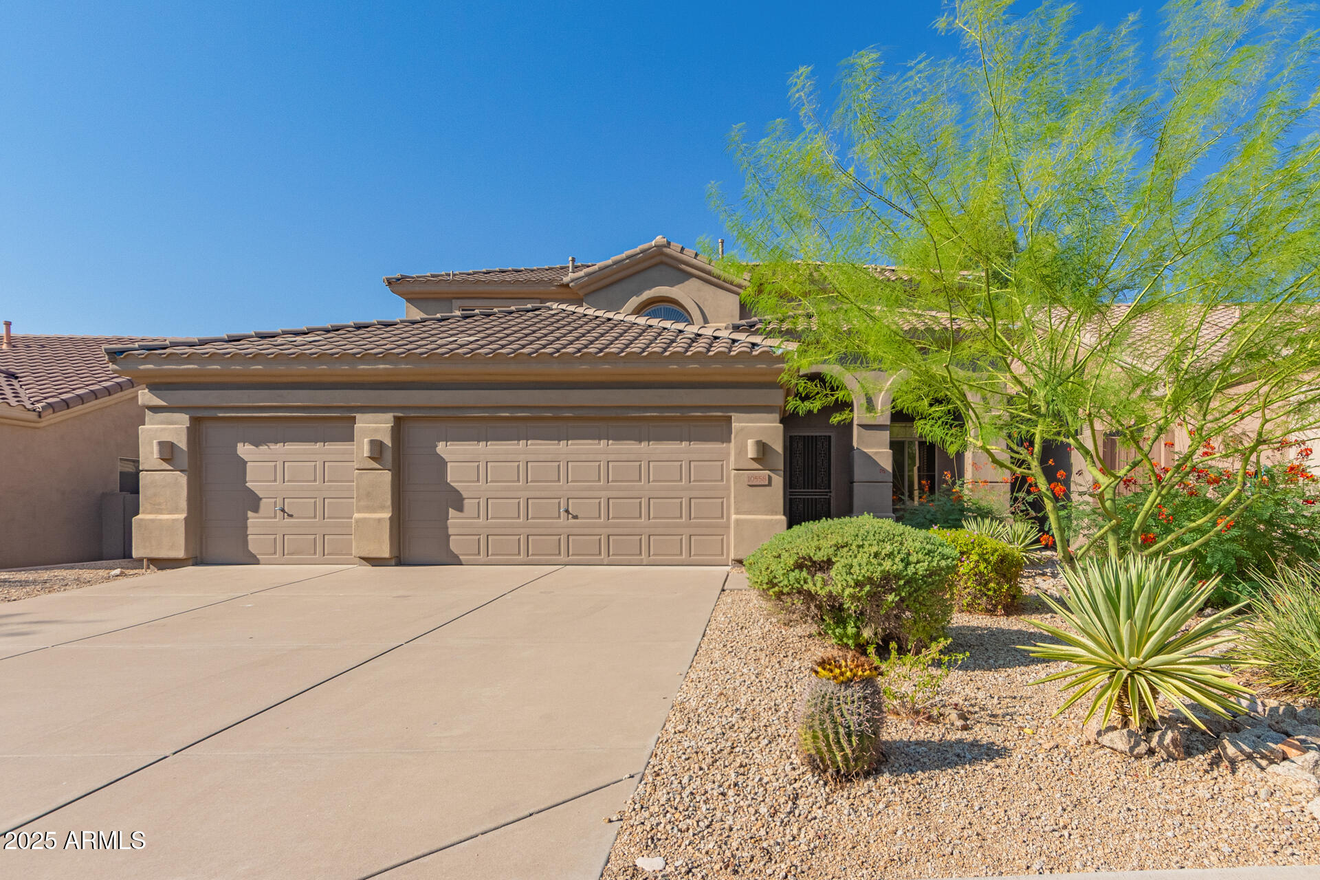 10558 E Meadowhill Drive