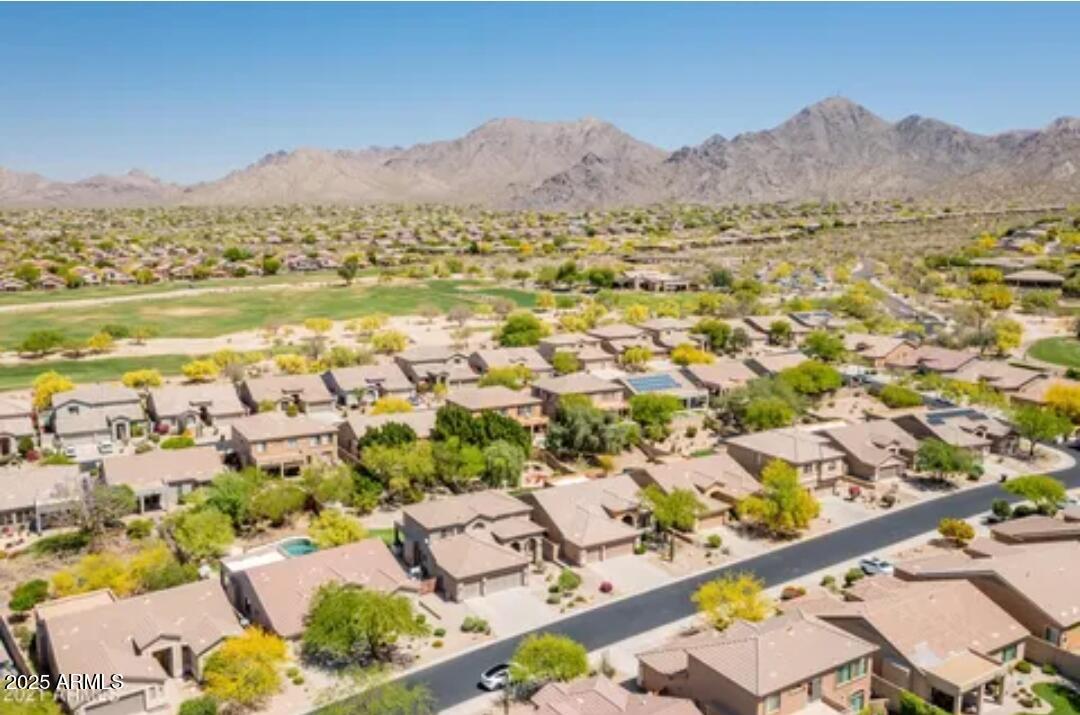 10558 E Meadowhill Drive