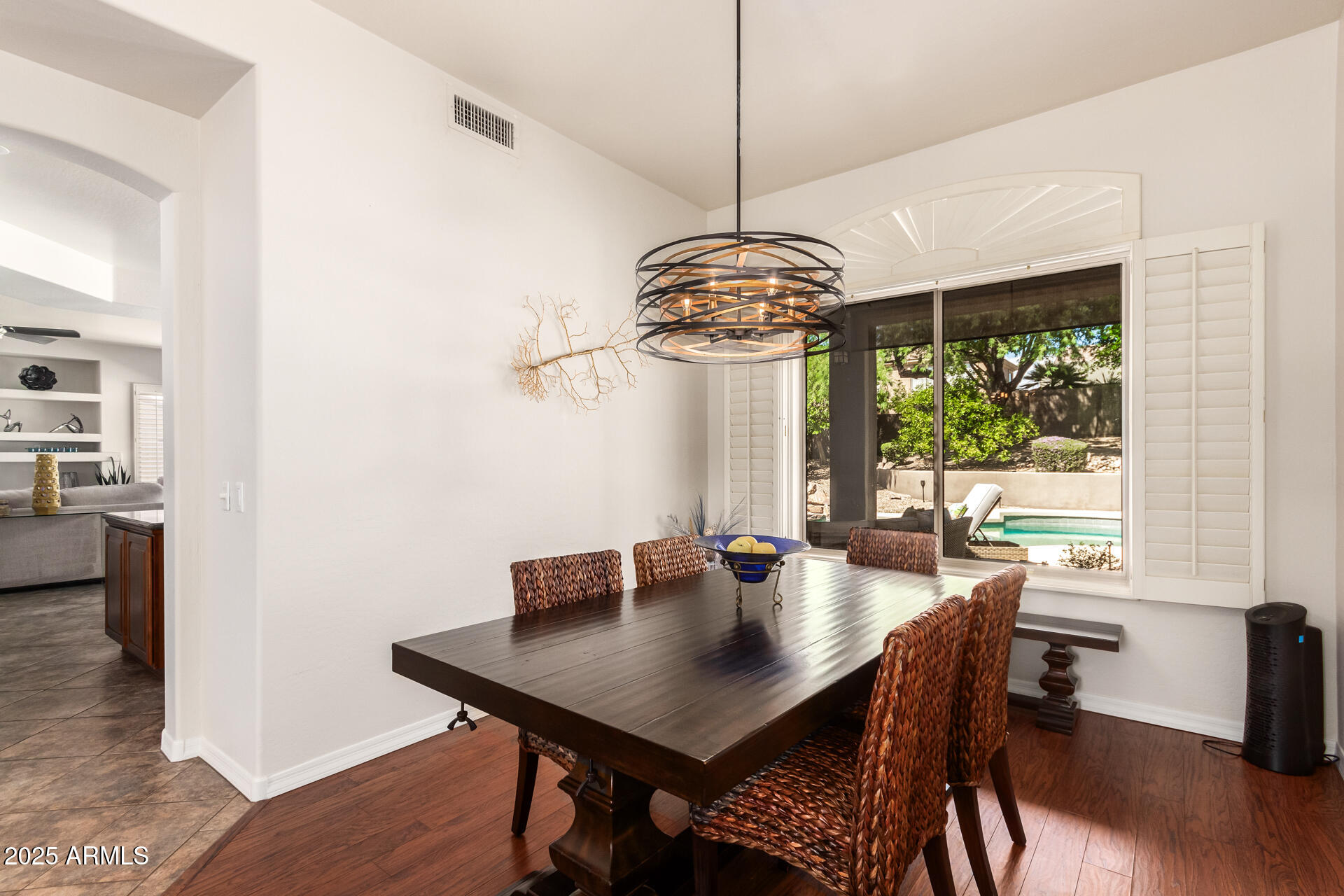 10558 E Meadowhill Drive