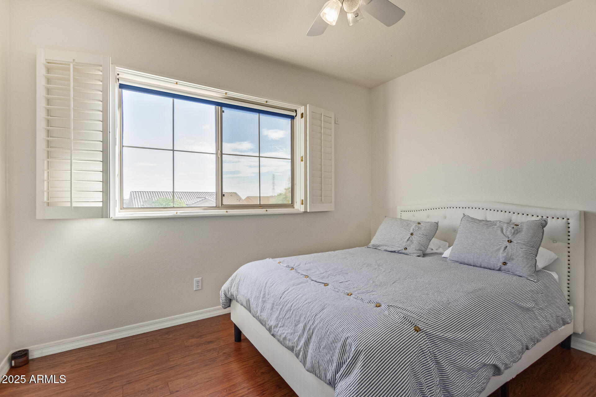 10558 E Meadowhill Drive