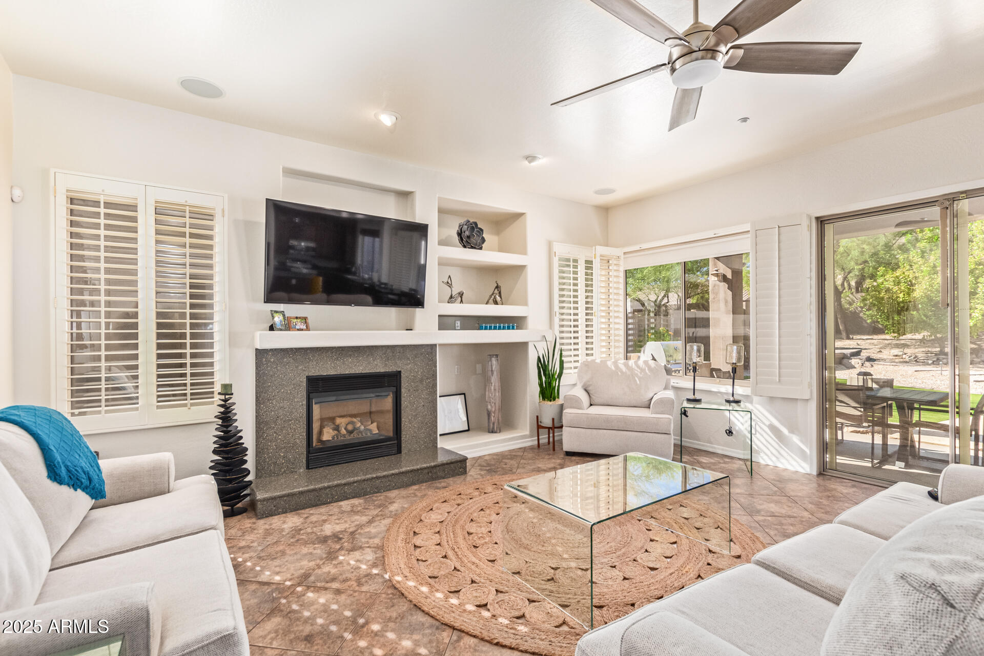 10558 E Meadowhill Drive