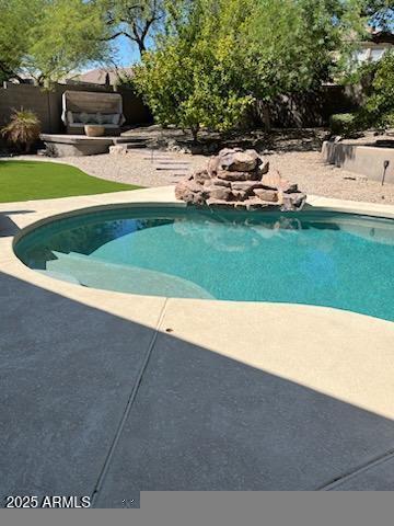 10558 E Meadowhill Drive