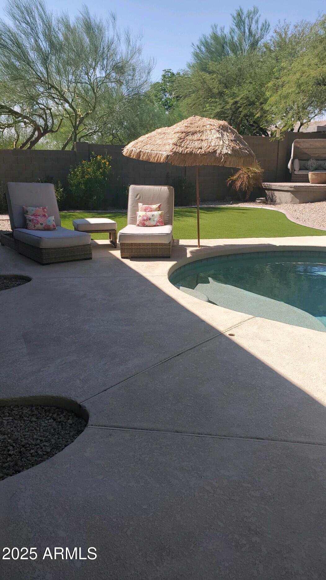 10558 E Meadowhill Drive