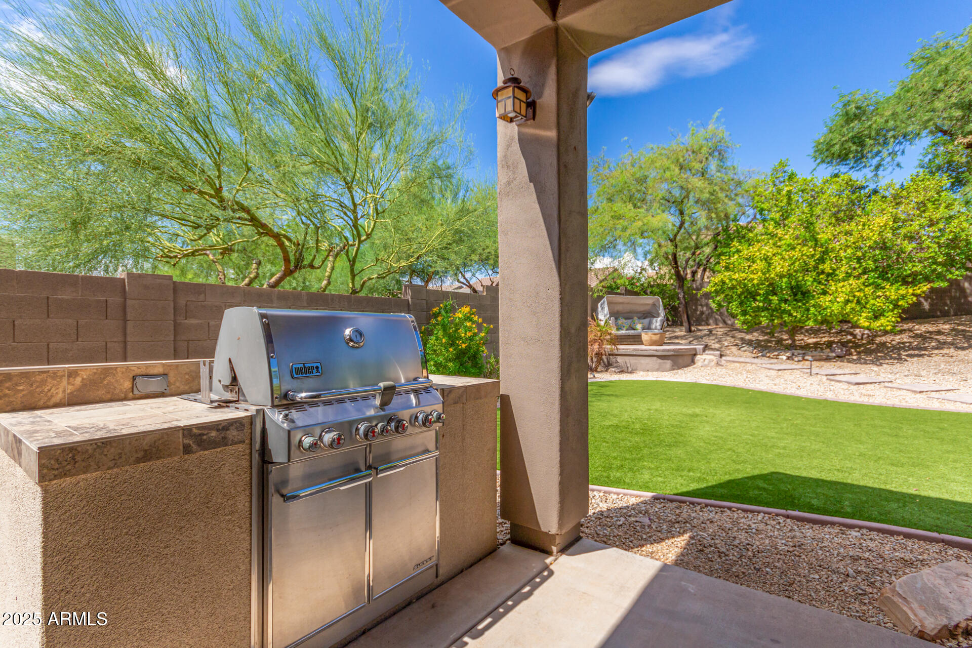 10558 E Meadowhill Drive