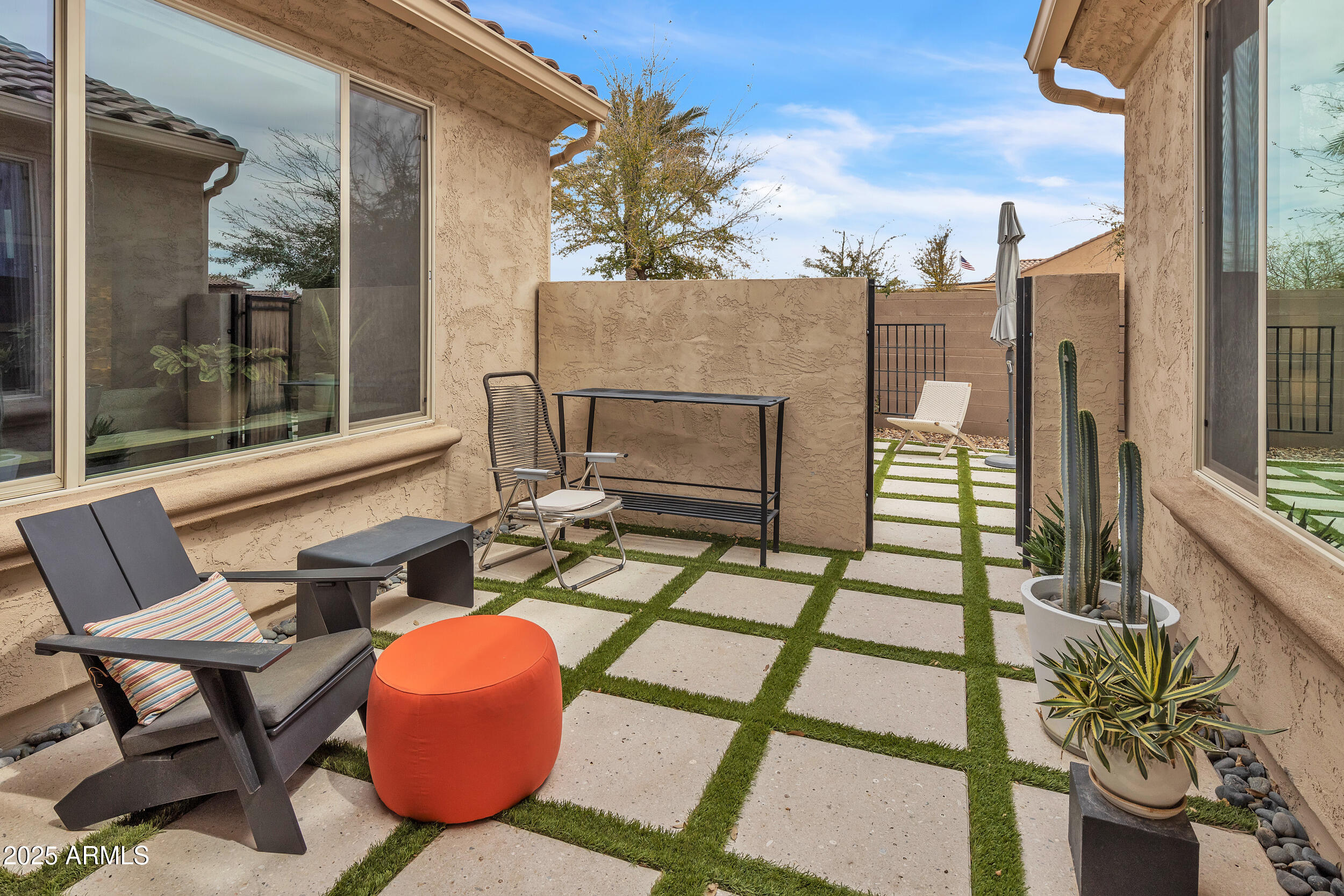 4424 N SPYGLASS Drive