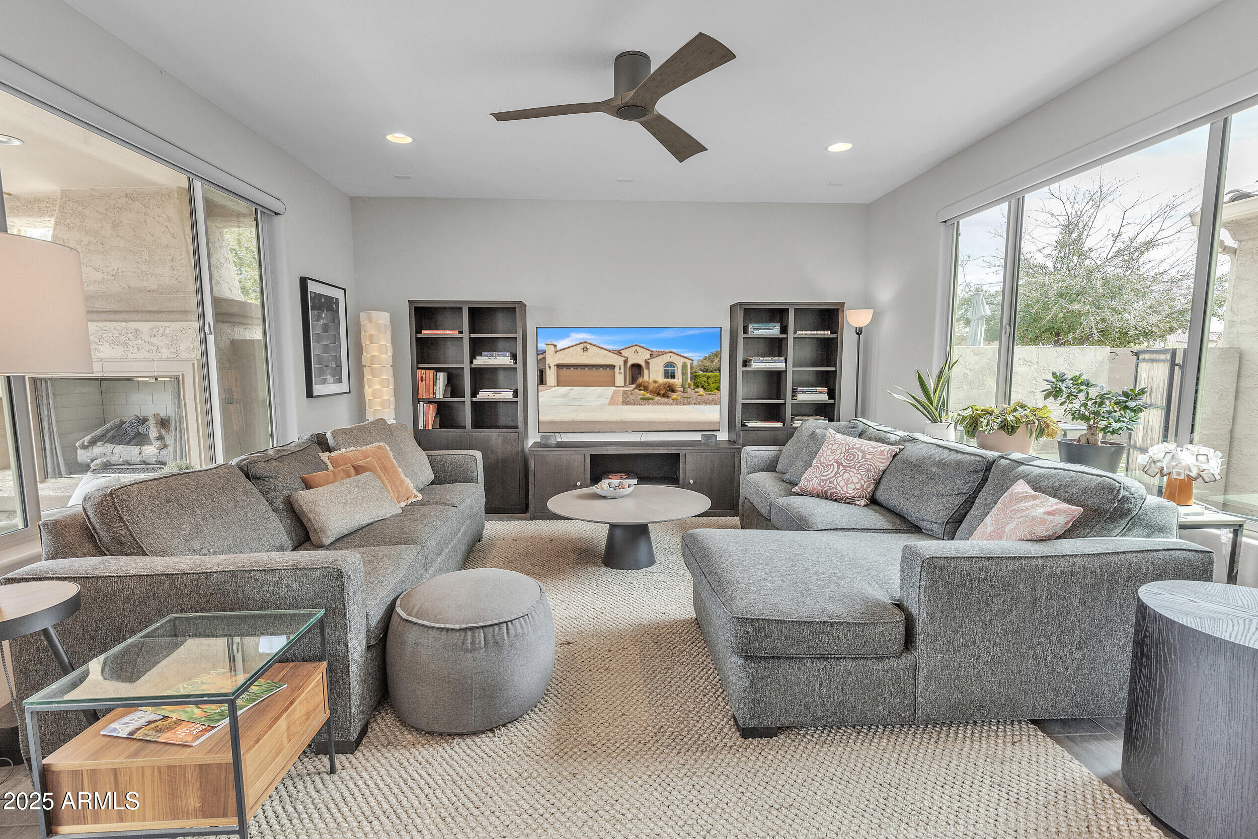 4424 N SPYGLASS Drive