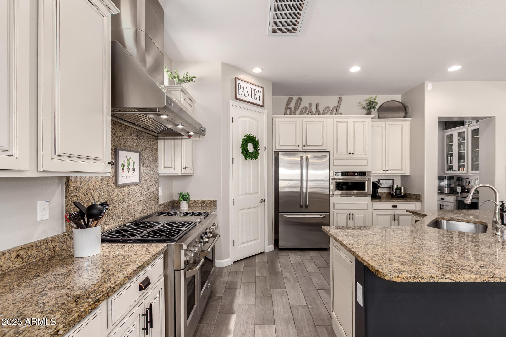 5114 S LEISURE Court