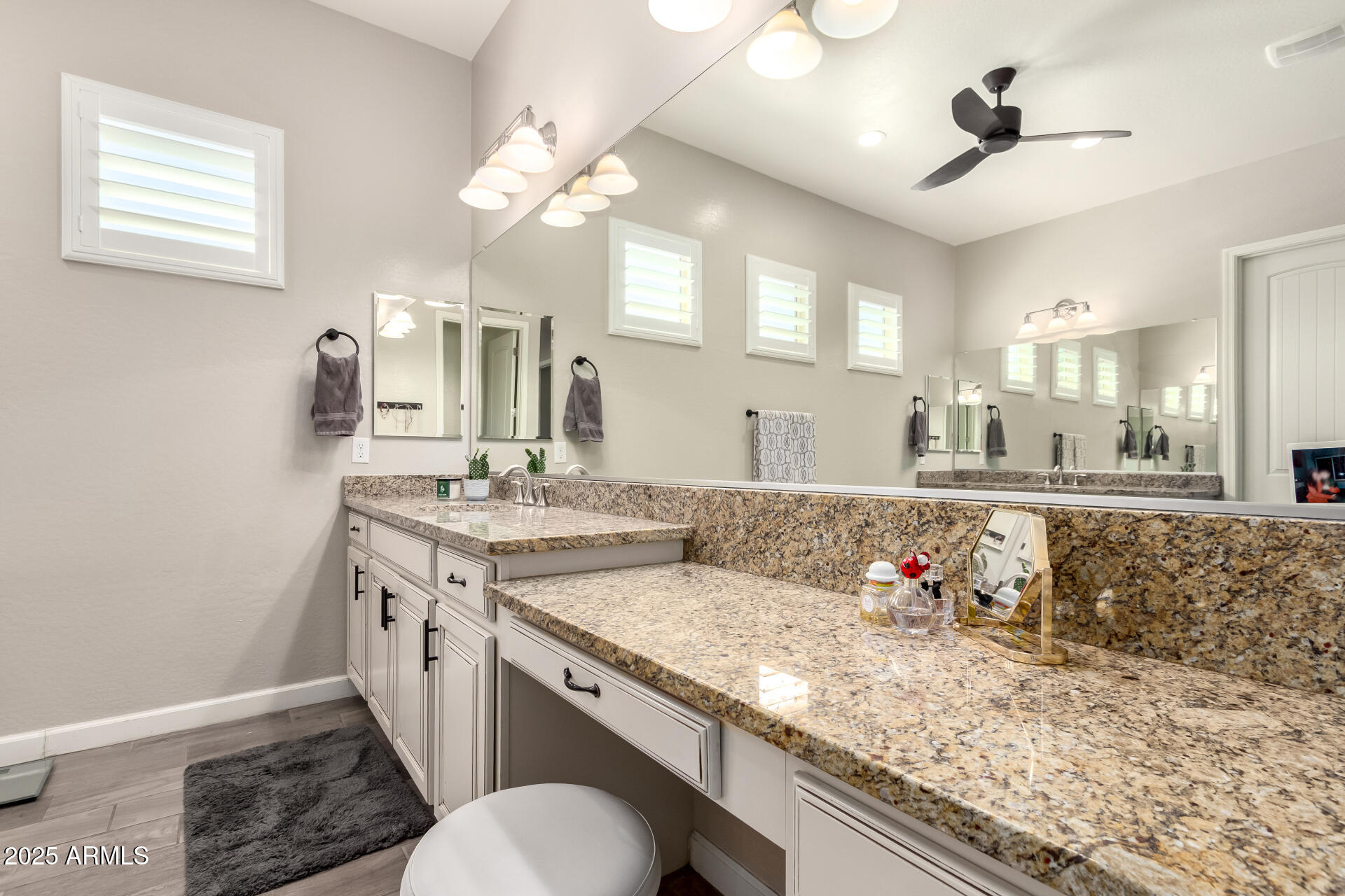 5114 S LEISURE Court