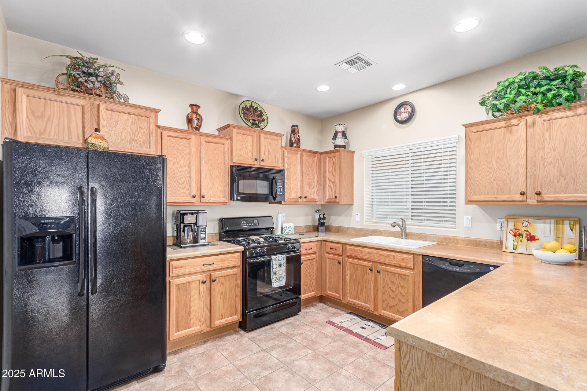 7240 W MILLERTON Way