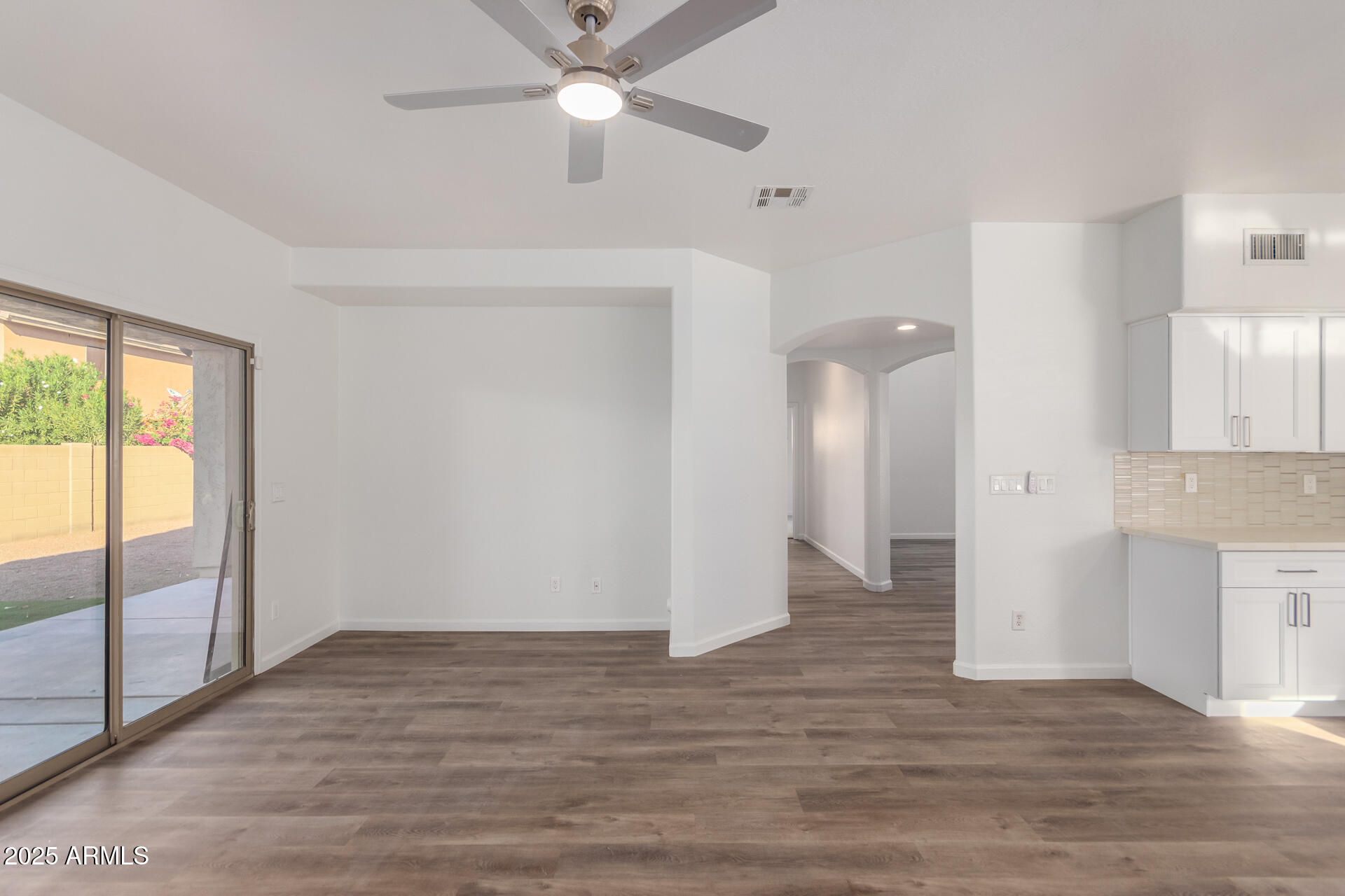 1430 E Douglas Street