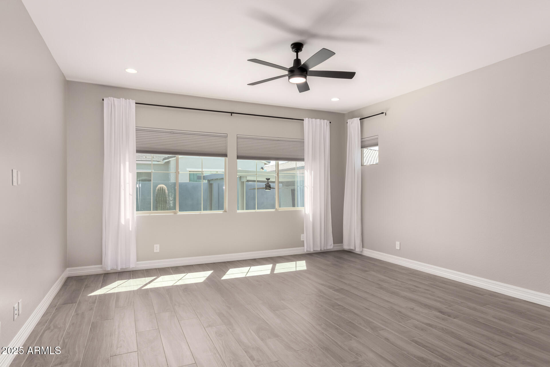 4115 E PRESCOTT Place