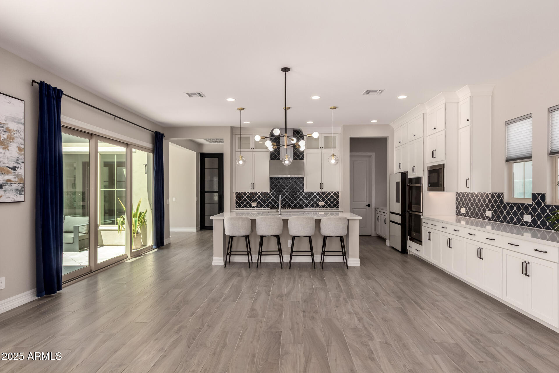 4115 E PRESCOTT Place