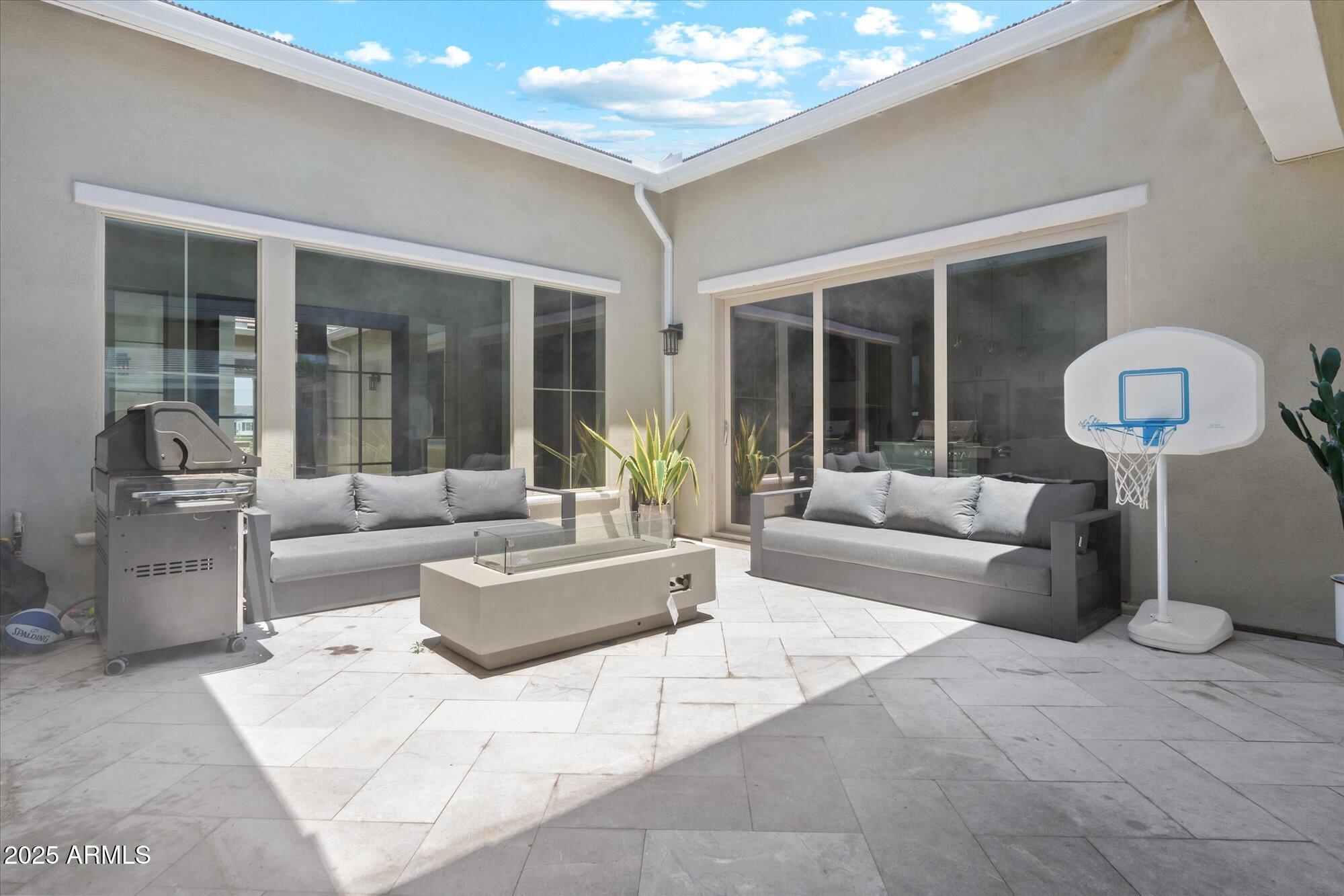 4115 E PRESCOTT Place