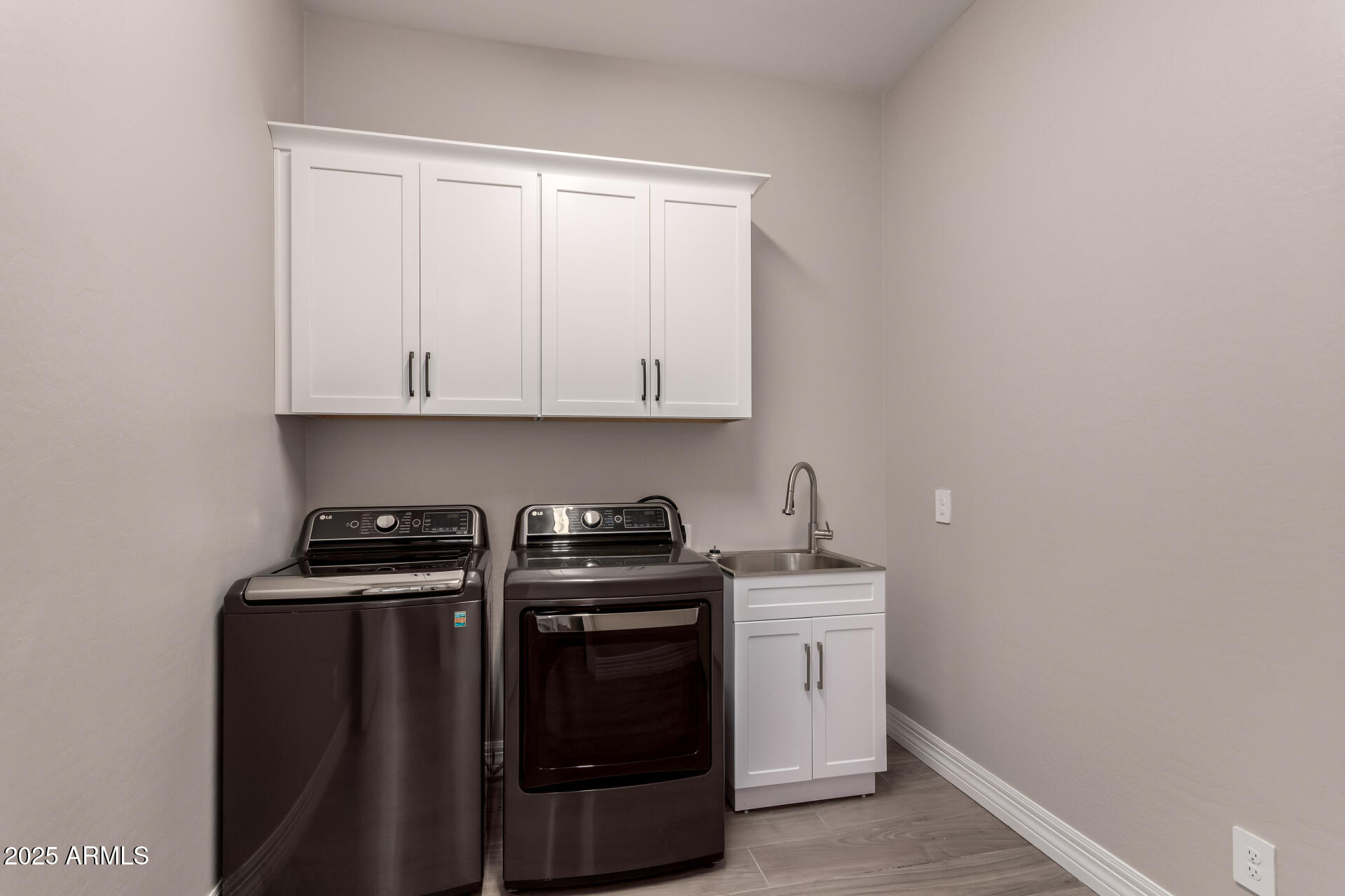 4115 E PRESCOTT Place