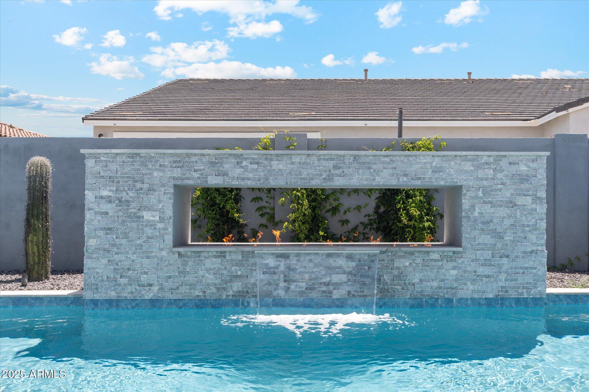 4115 E PRESCOTT Place