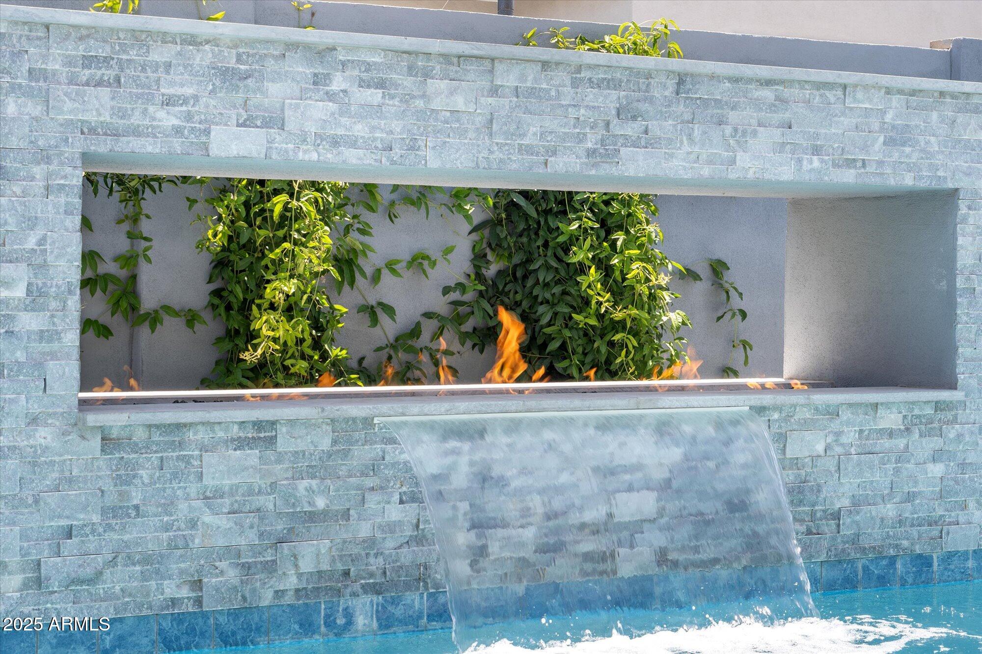 4115 E PRESCOTT Place