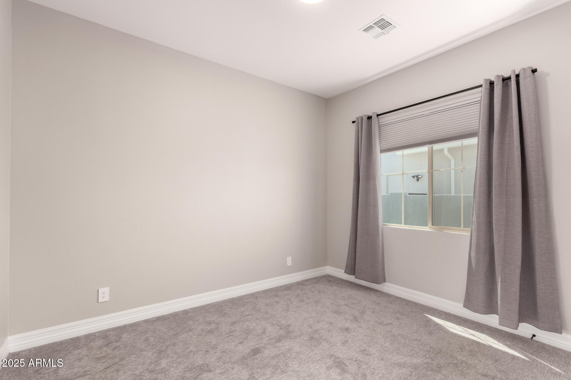 4115 E PRESCOTT Place