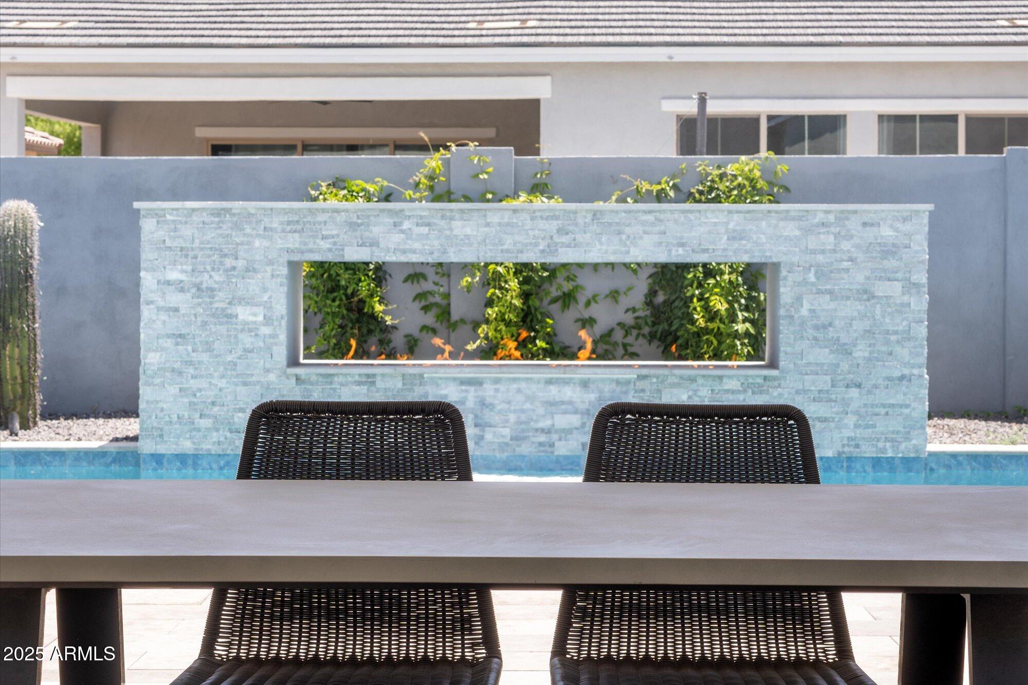 4115 E PRESCOTT Place