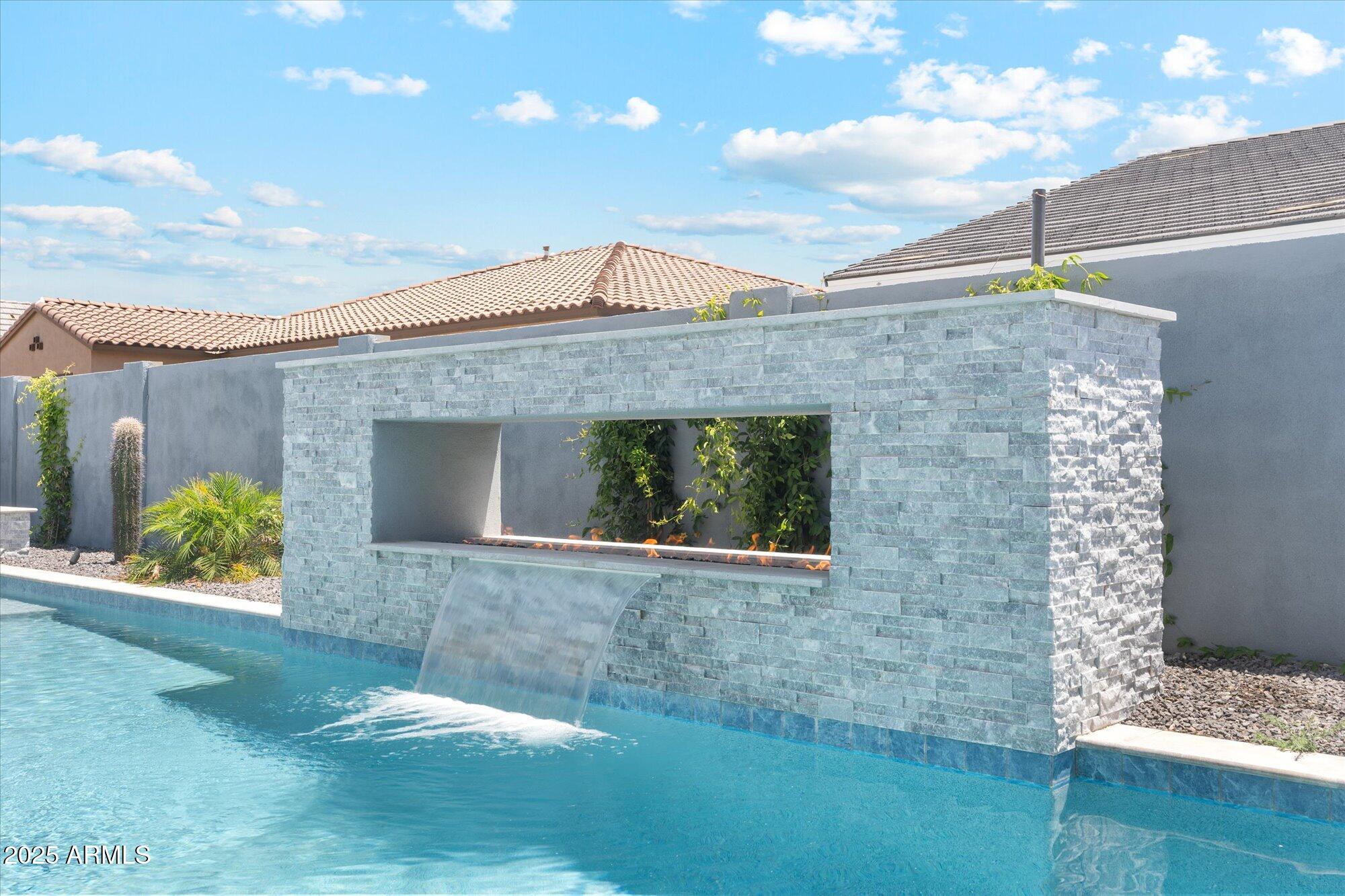 4115 E PRESCOTT Place