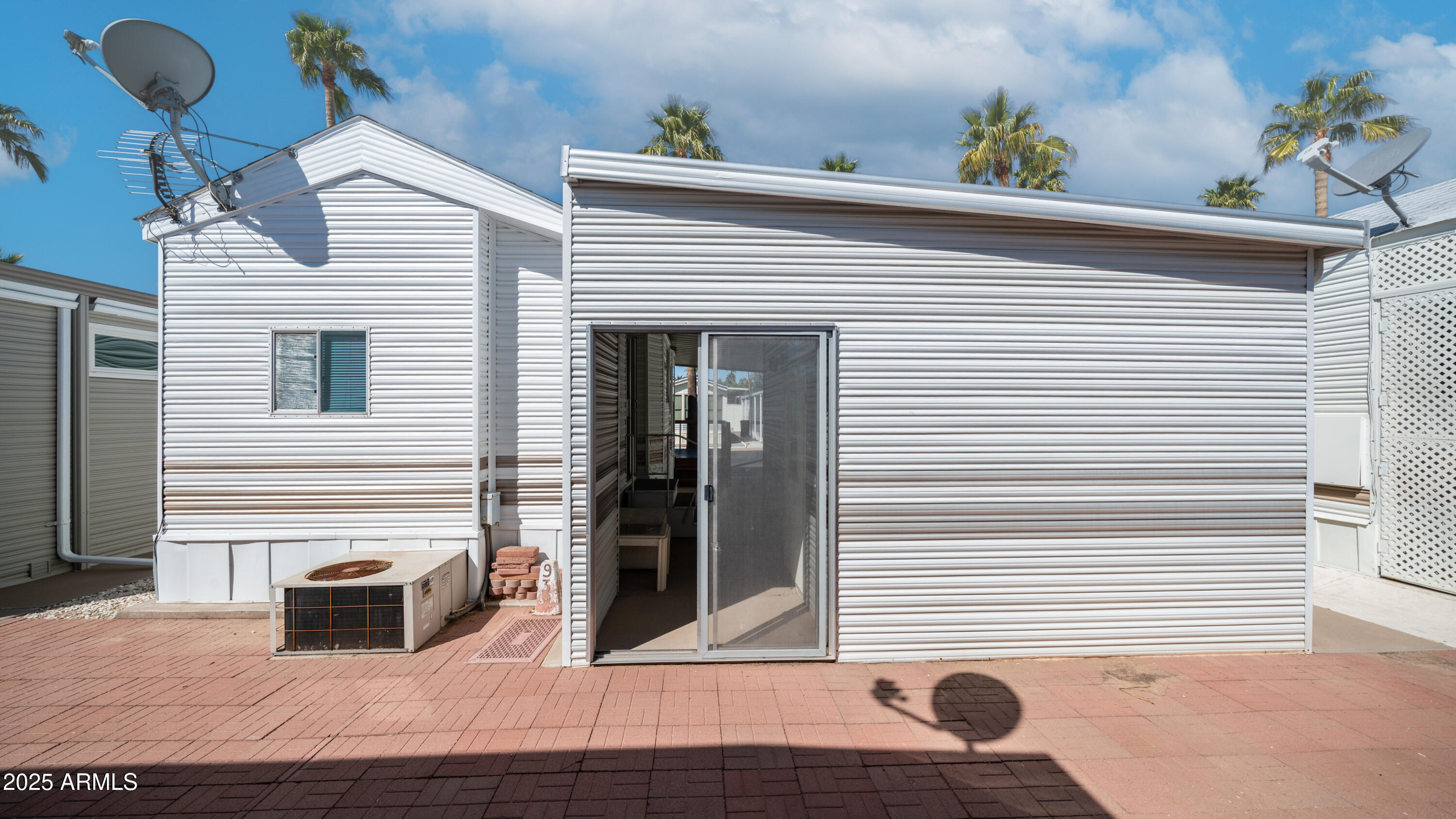 932 NICKEL Drive, 932