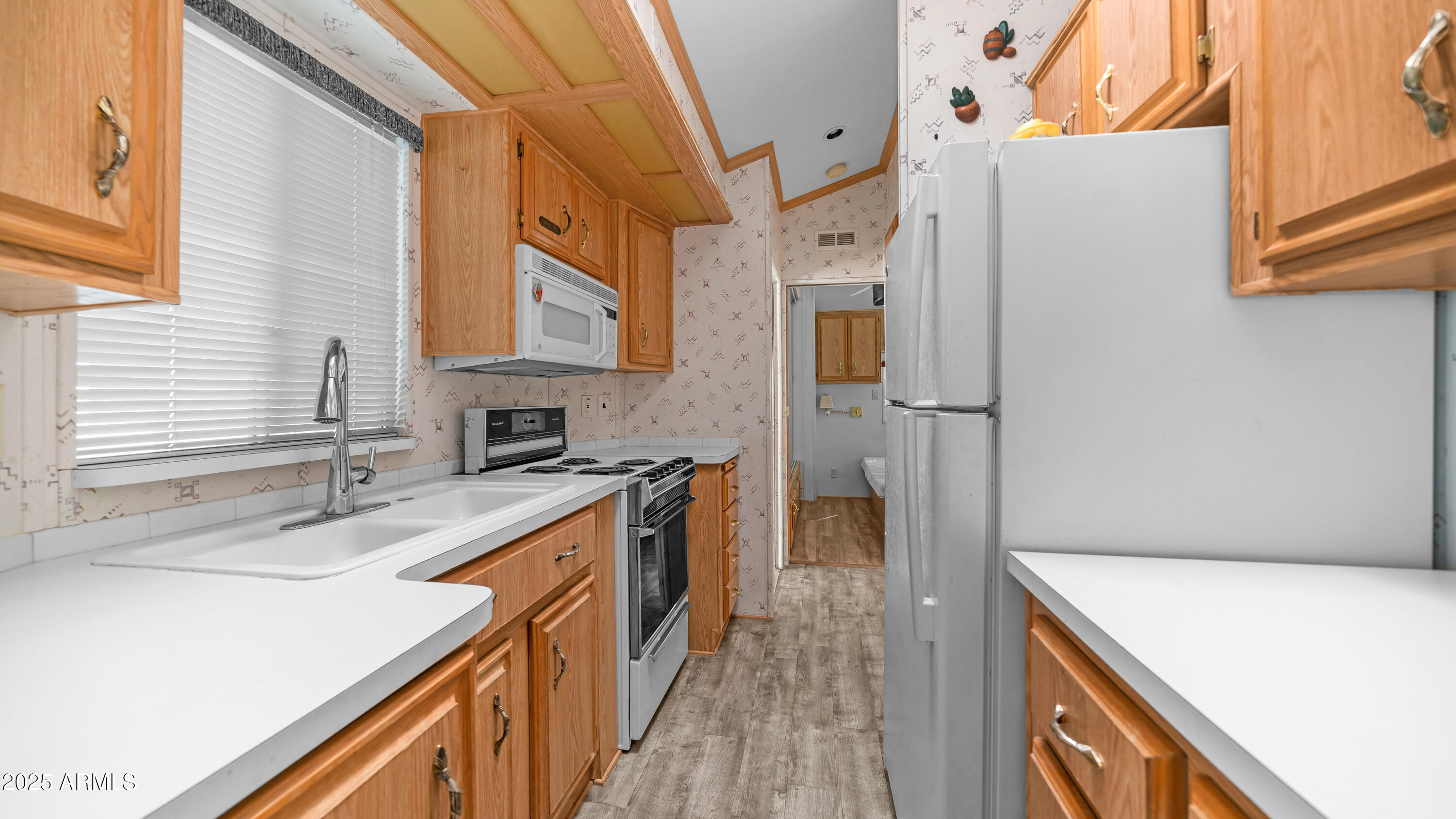 932 NICKEL Drive, 932