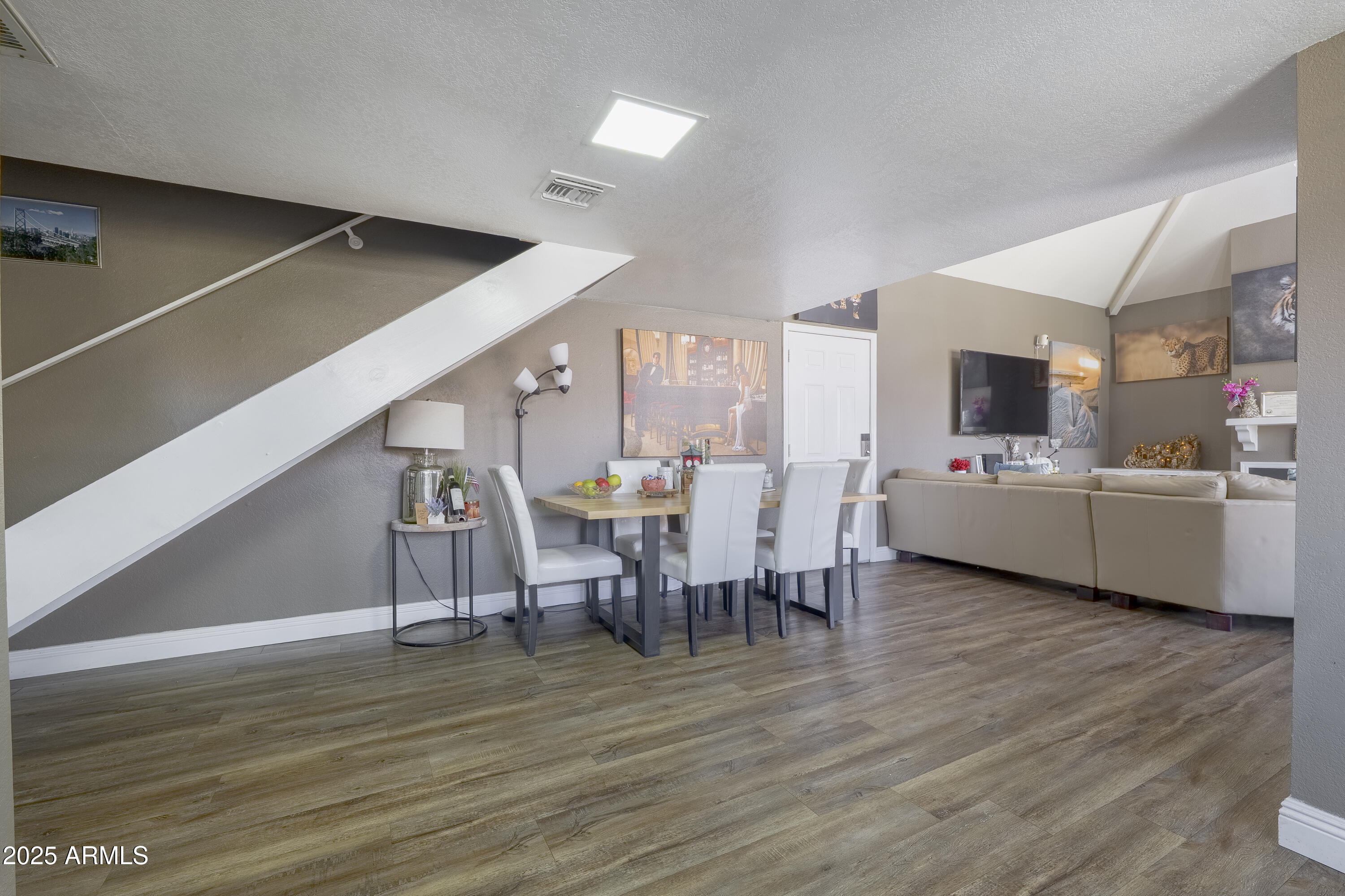 1211 N MILLER Road, 216