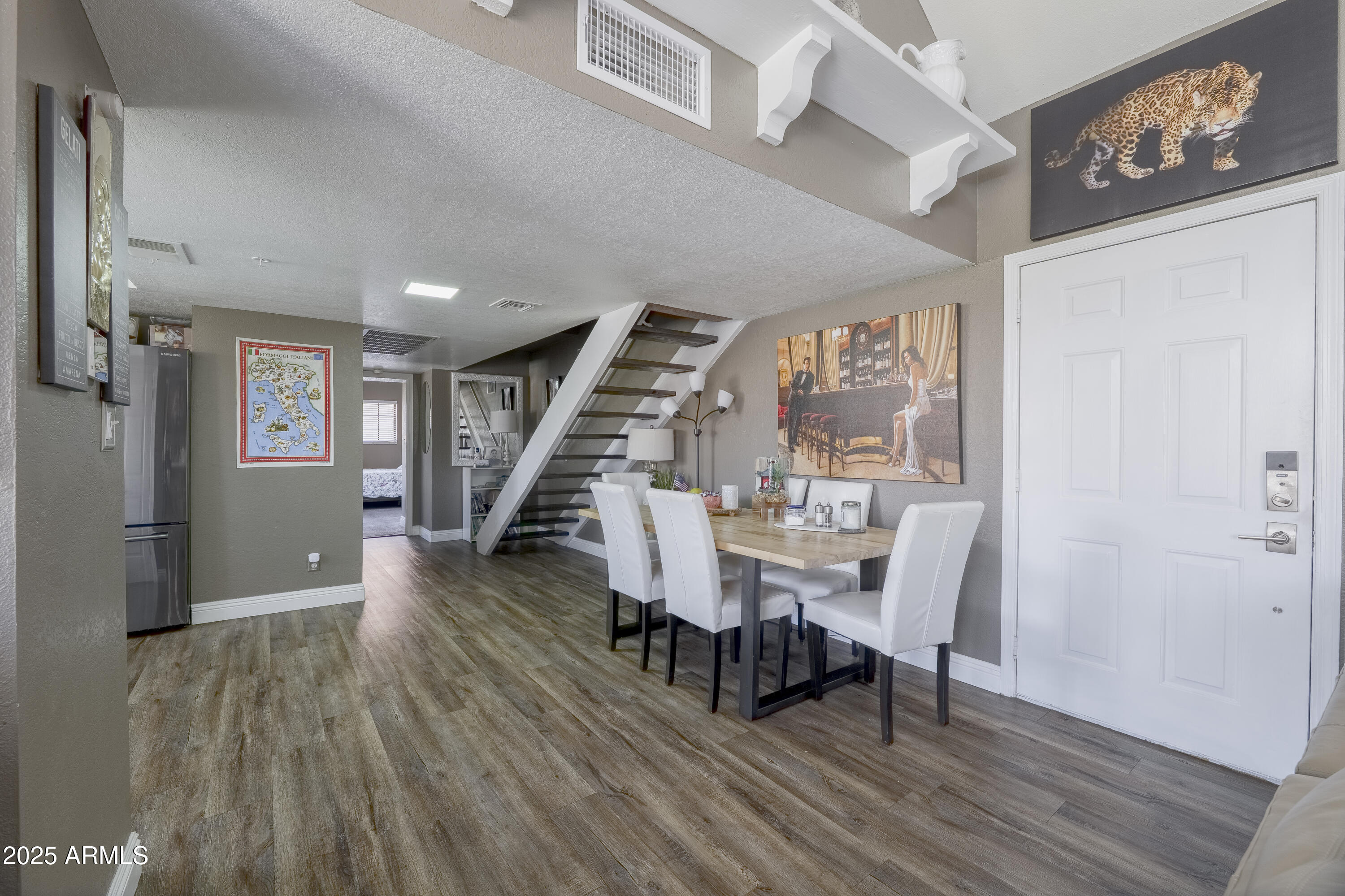 1211 N MILLER Road, 216