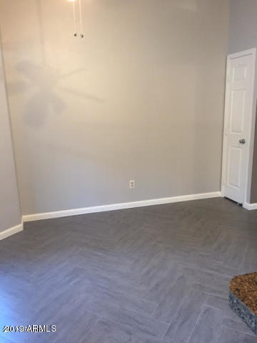 2256 E LAKECREST Drive