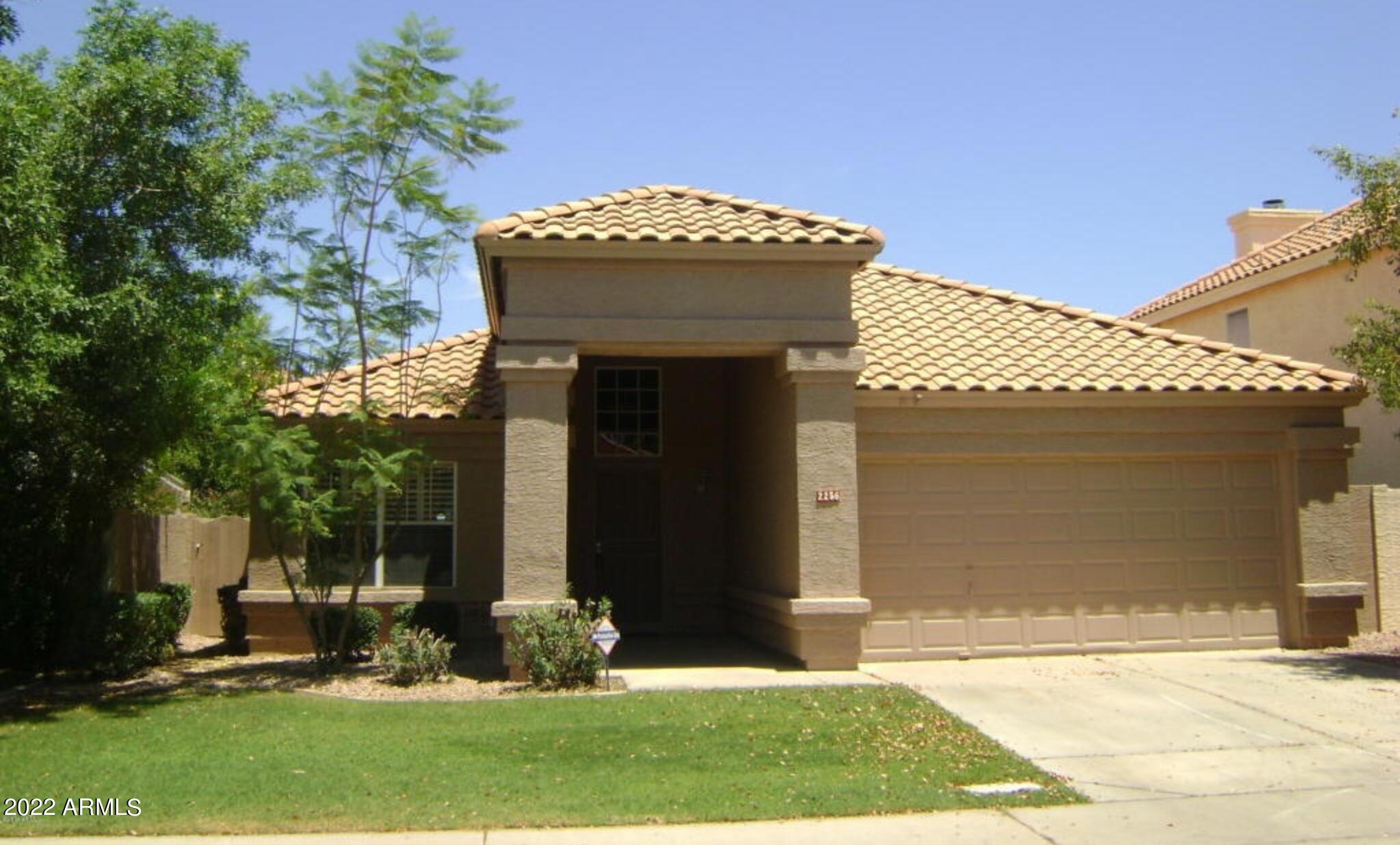 2256 E LAKECREST Drive