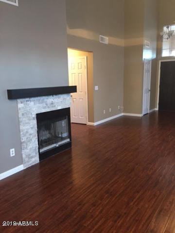 2256 E LAKECREST Drive