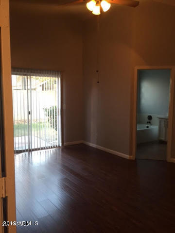 2256 E LAKECREST Drive