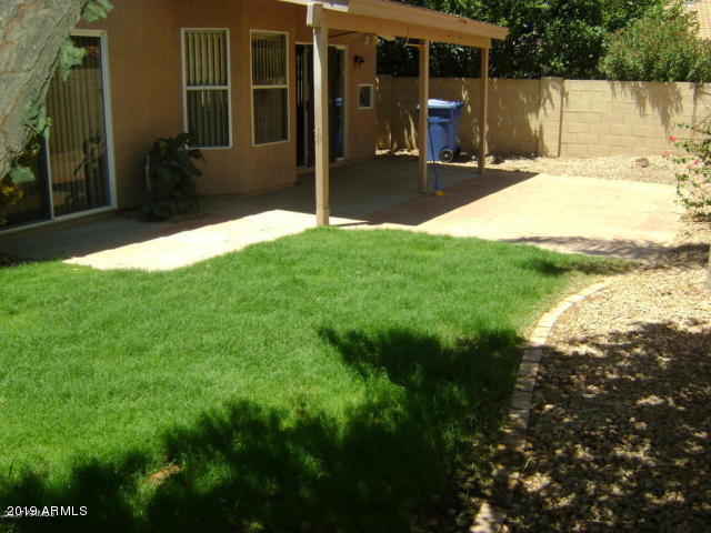 2256 E LAKECREST Drive