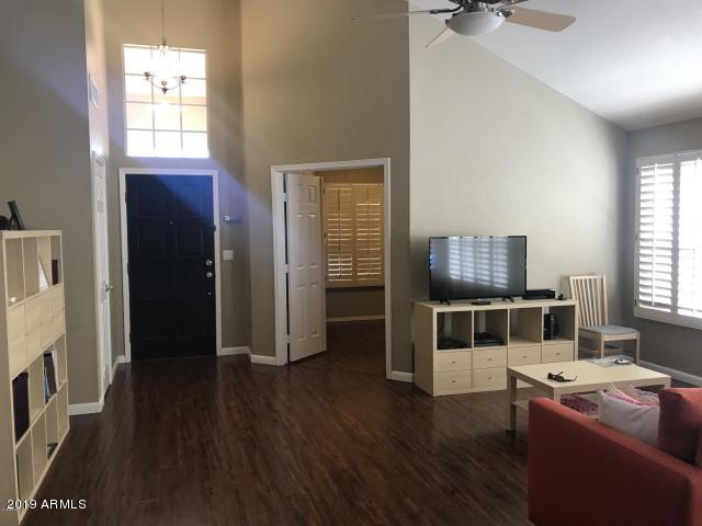 2256 E LAKECREST Drive