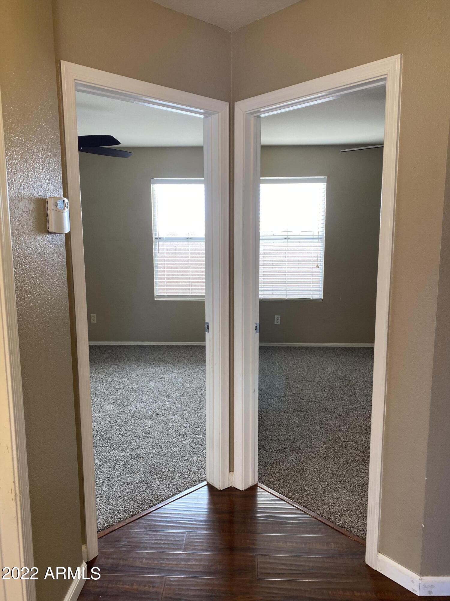 2256 E LAKECREST Drive