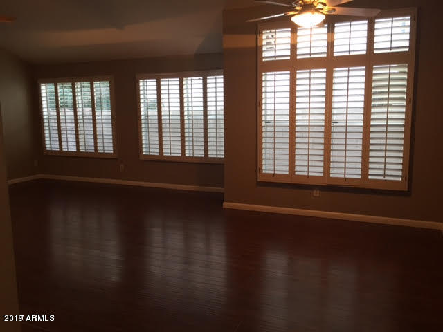 2256 E LAKECREST Drive