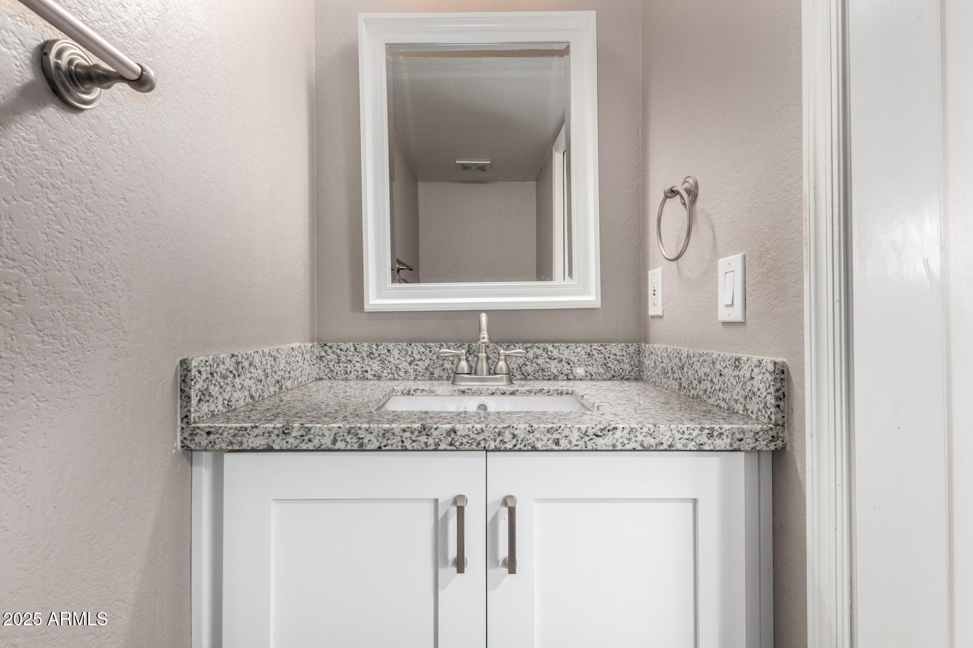 3030 N HAYDEN Road, 16