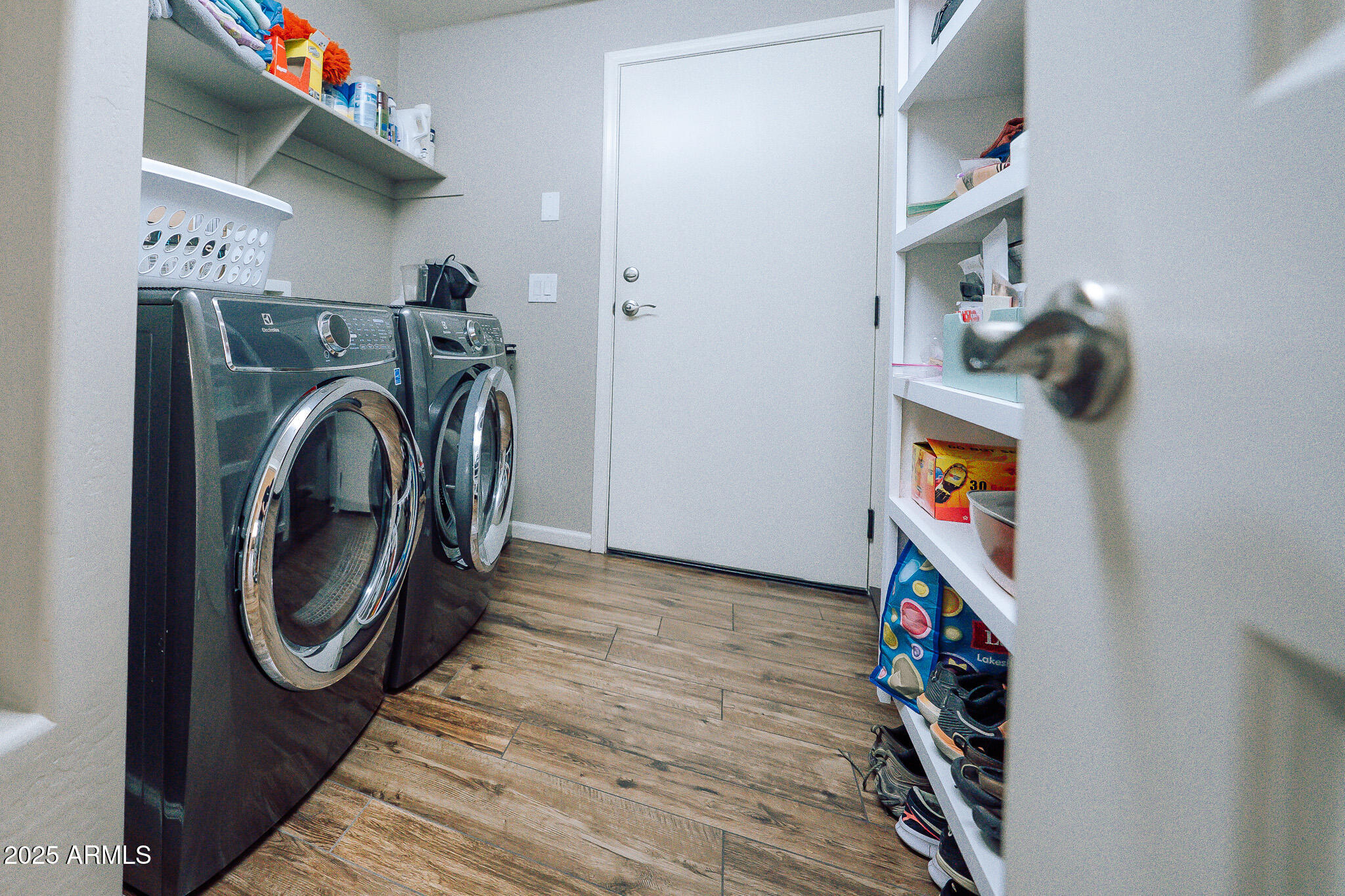 900 S CANAL Drive, 121