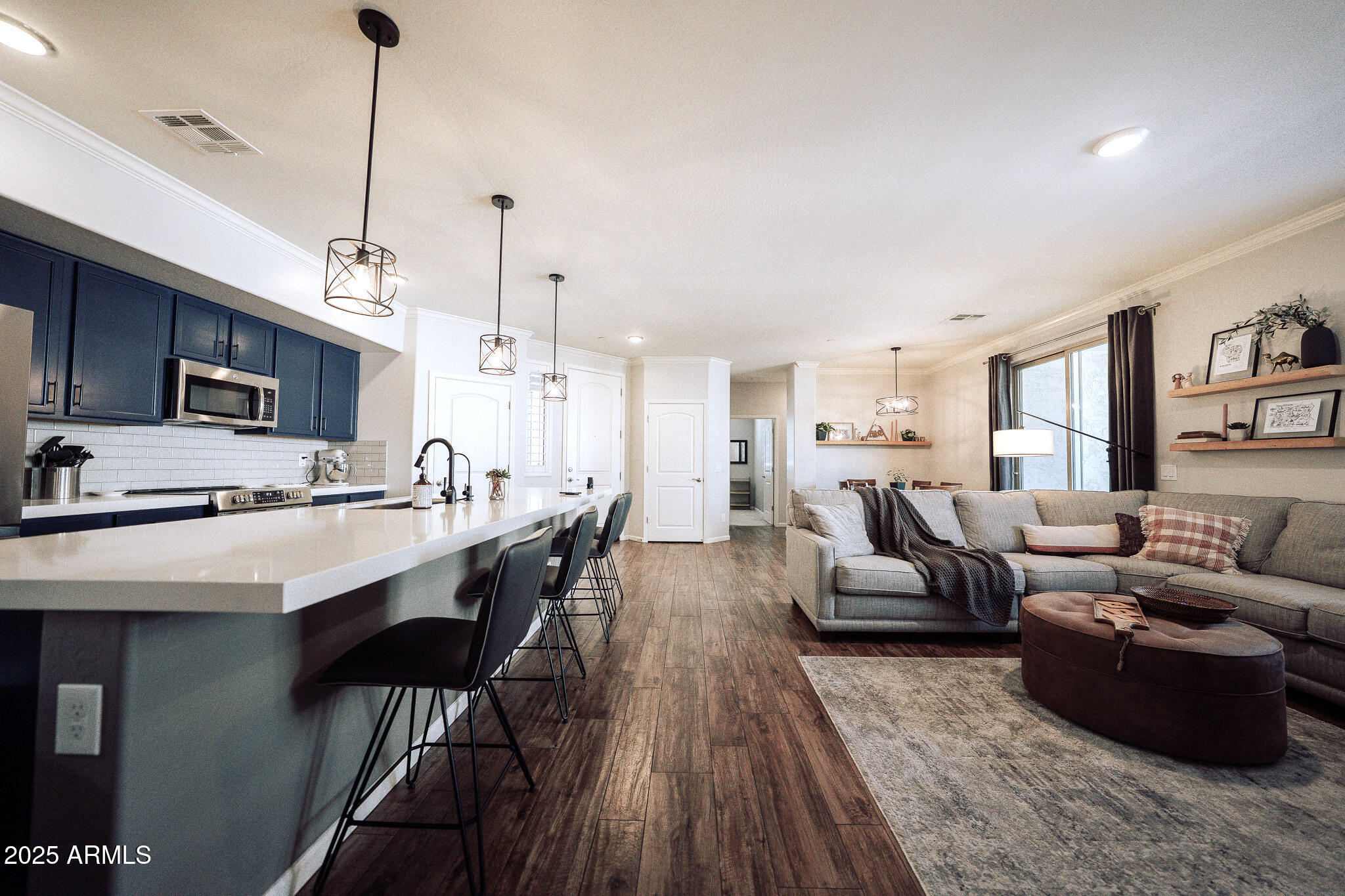 900 S CANAL Drive, 121