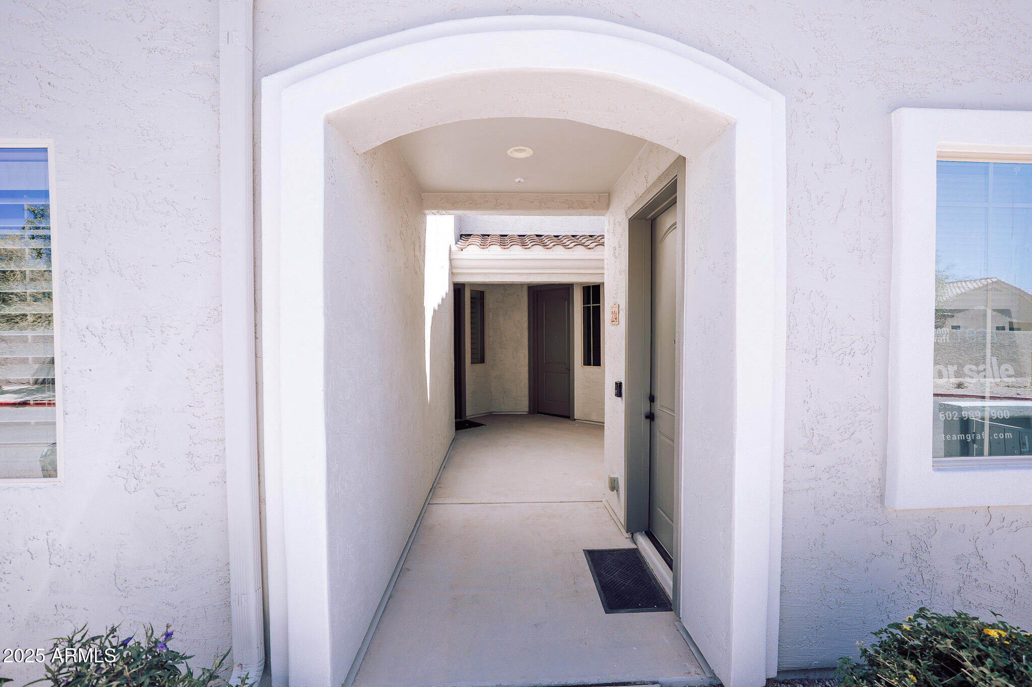 900 S CANAL Drive, 121