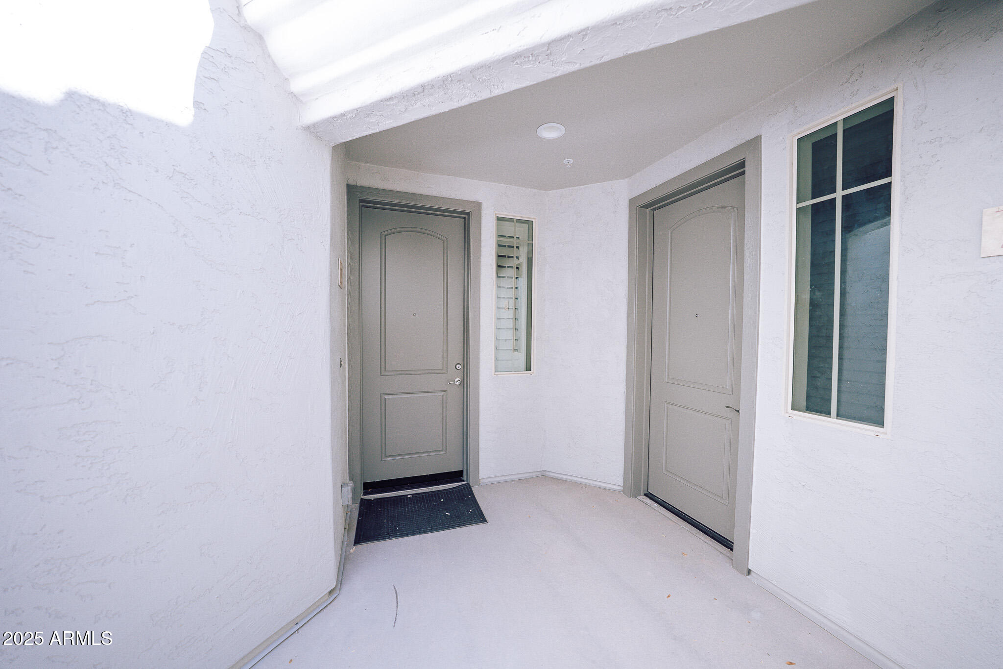 900 S CANAL Drive, 121