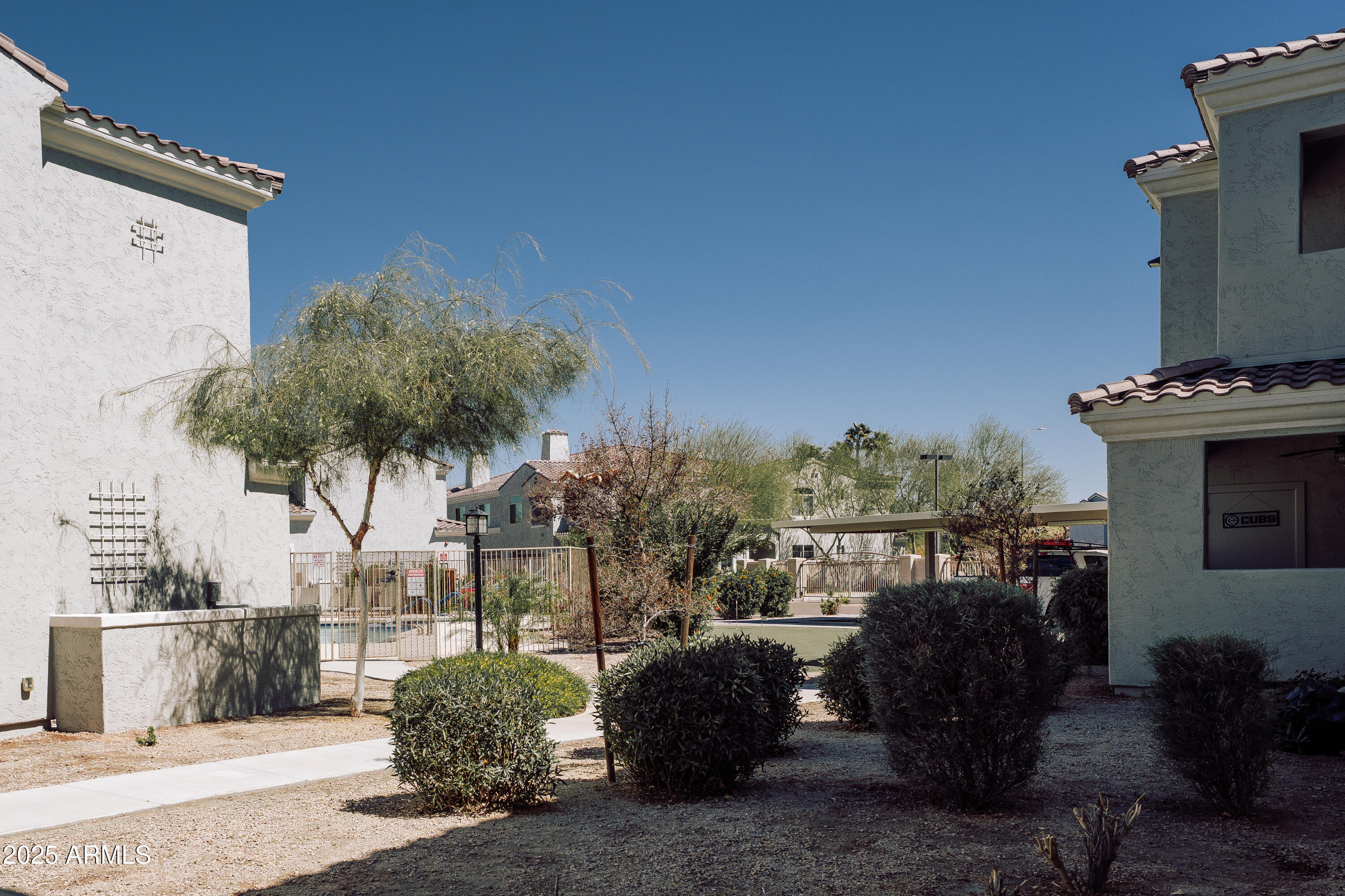 900 S CANAL Drive, 121