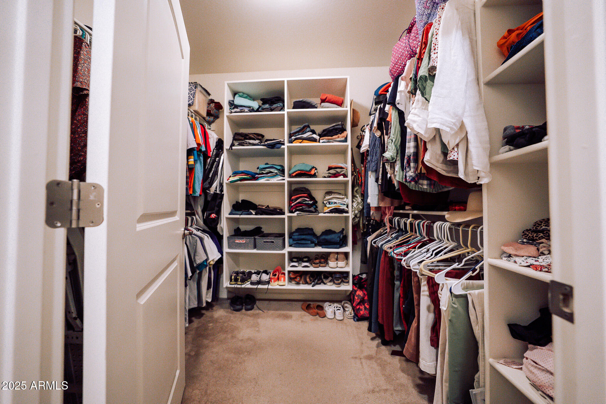 900 S CANAL Drive, 121