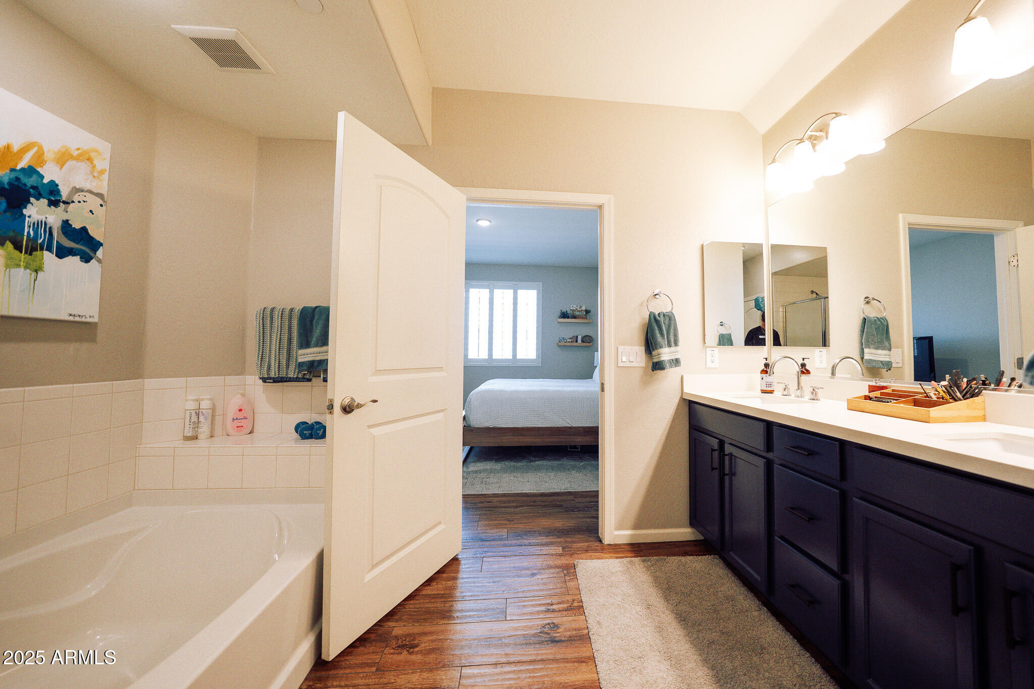 900 S CANAL Drive, 121