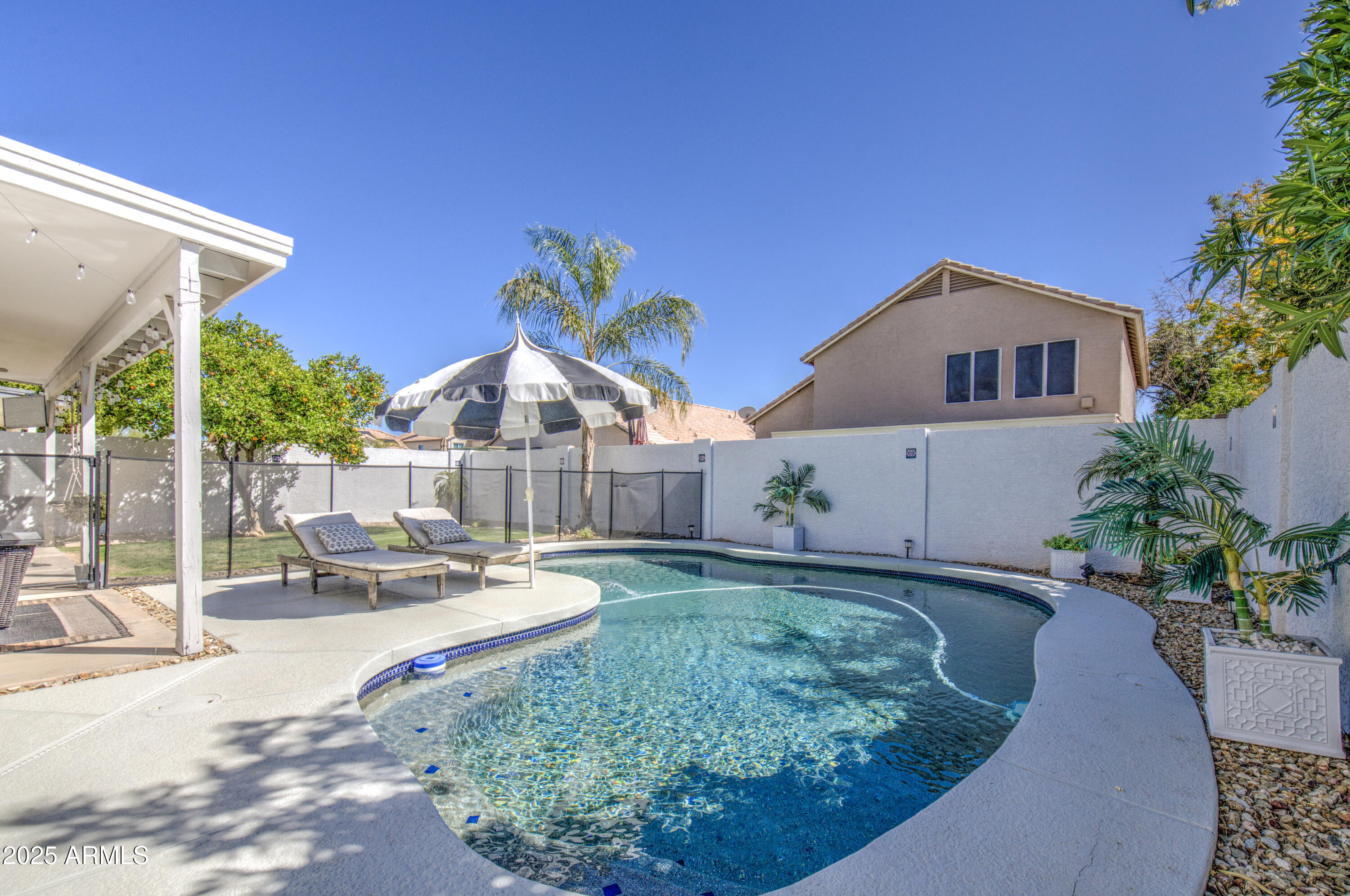 753 E Sheffield Avenue