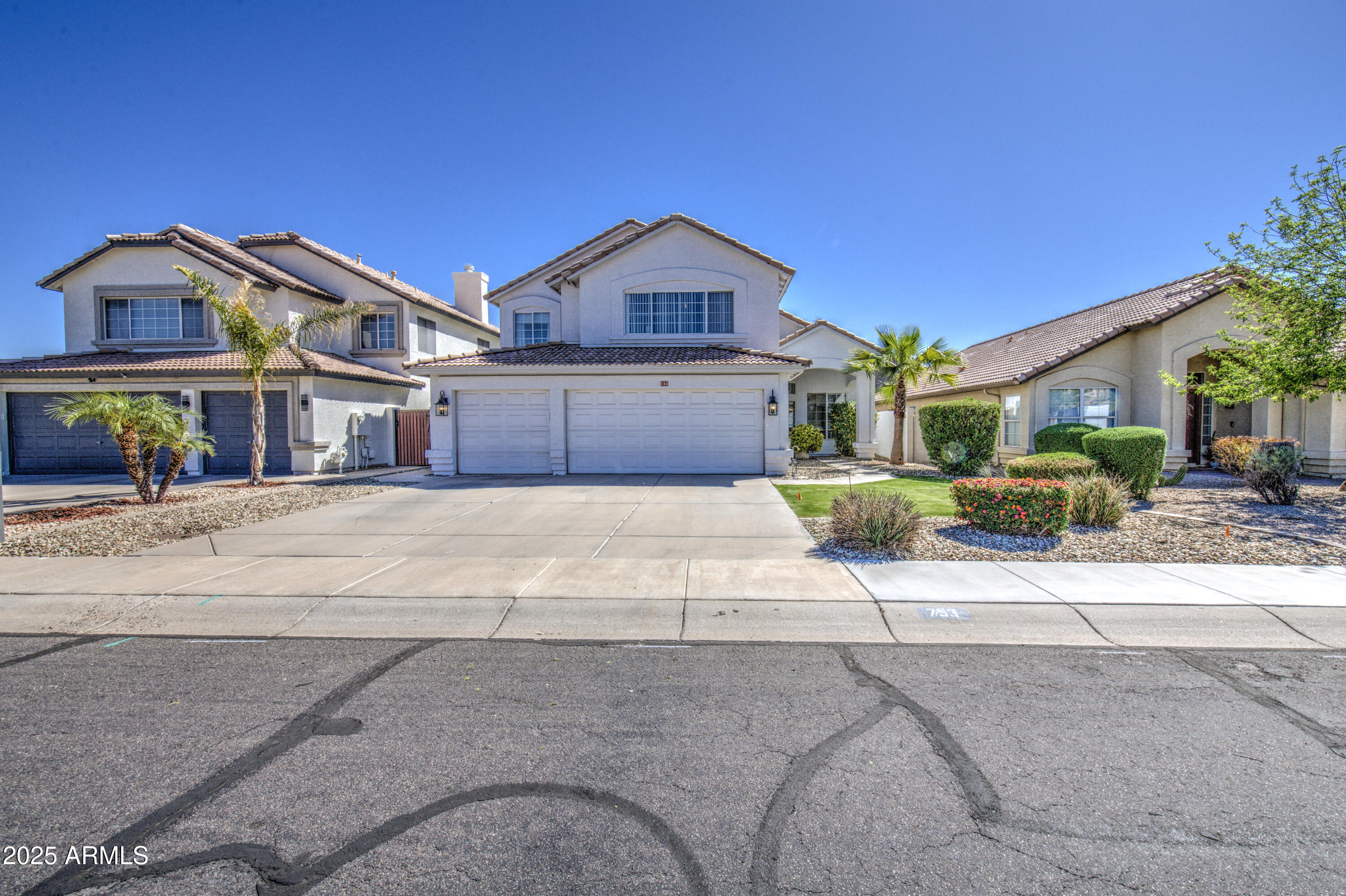 753 E Sheffield Avenue